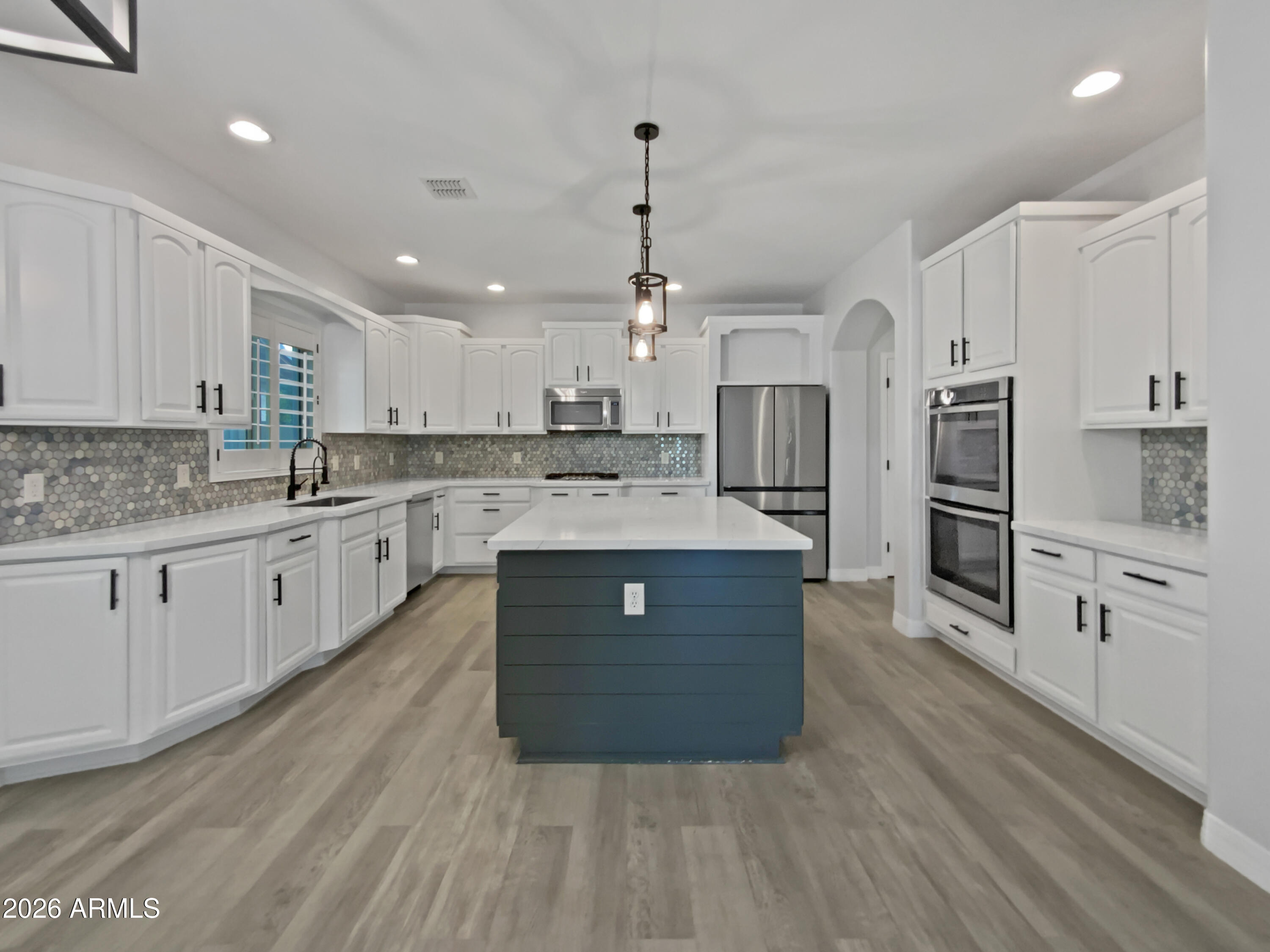 11518 E SEAVER Avenue