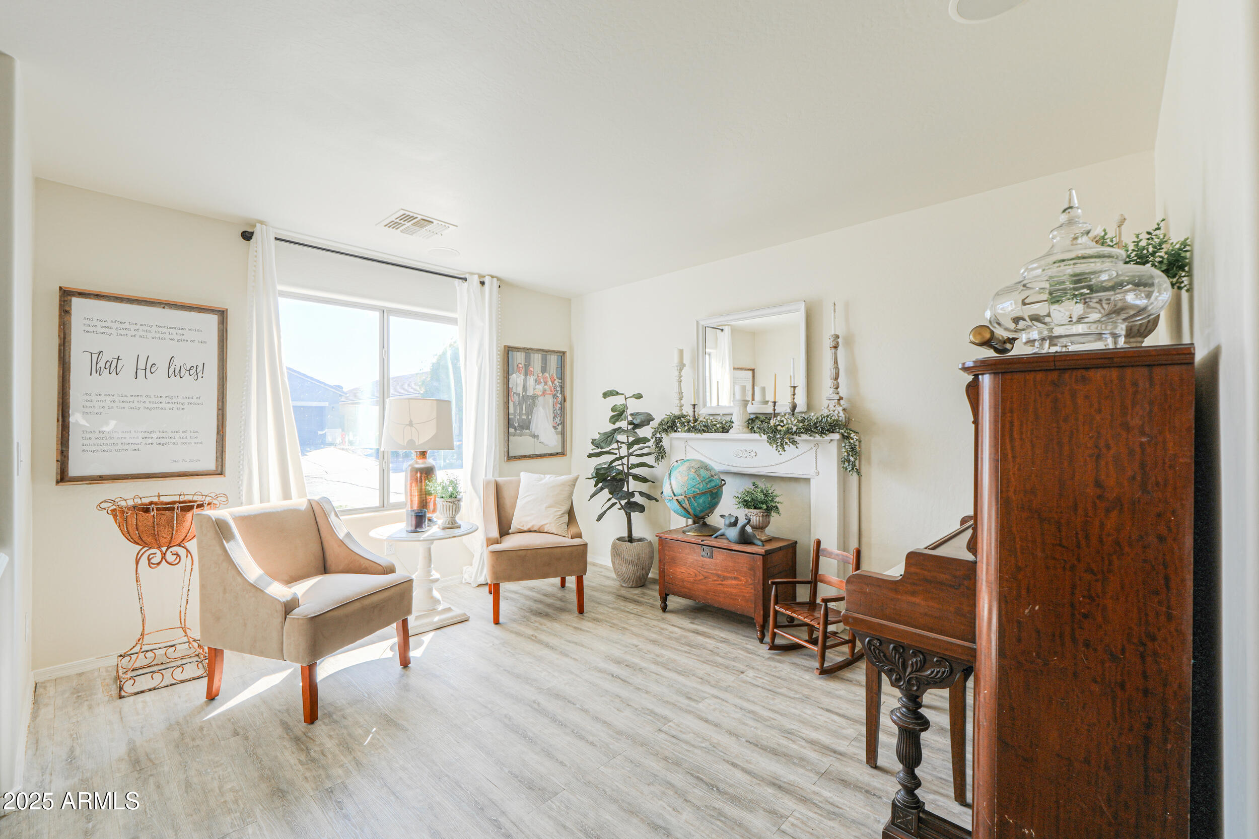 Homes for Sale in Queen Creek Arizona 4 4608 W CINNAMON Avenue