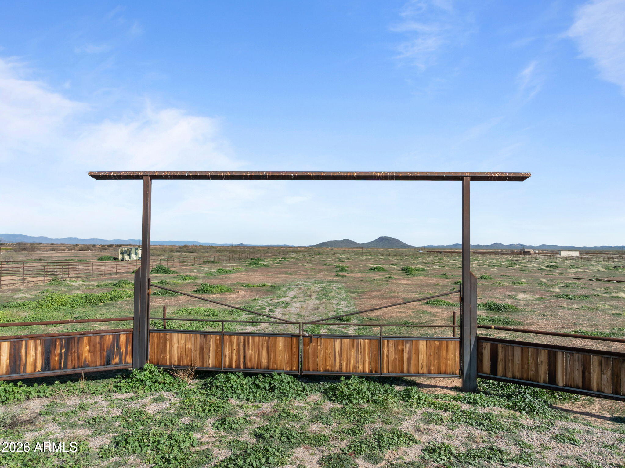 001 W Long Rifle Road -