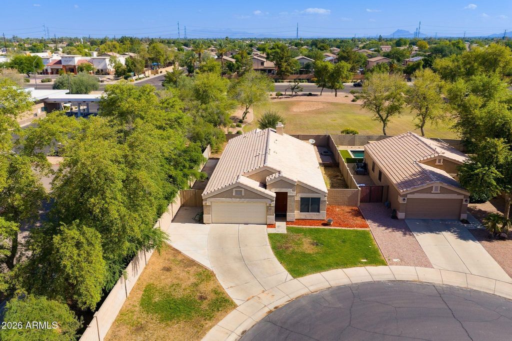 Photo of 1694 E Sierra Madre Avenue, Gilbert, AZ 85296 (MLS # 7018696)