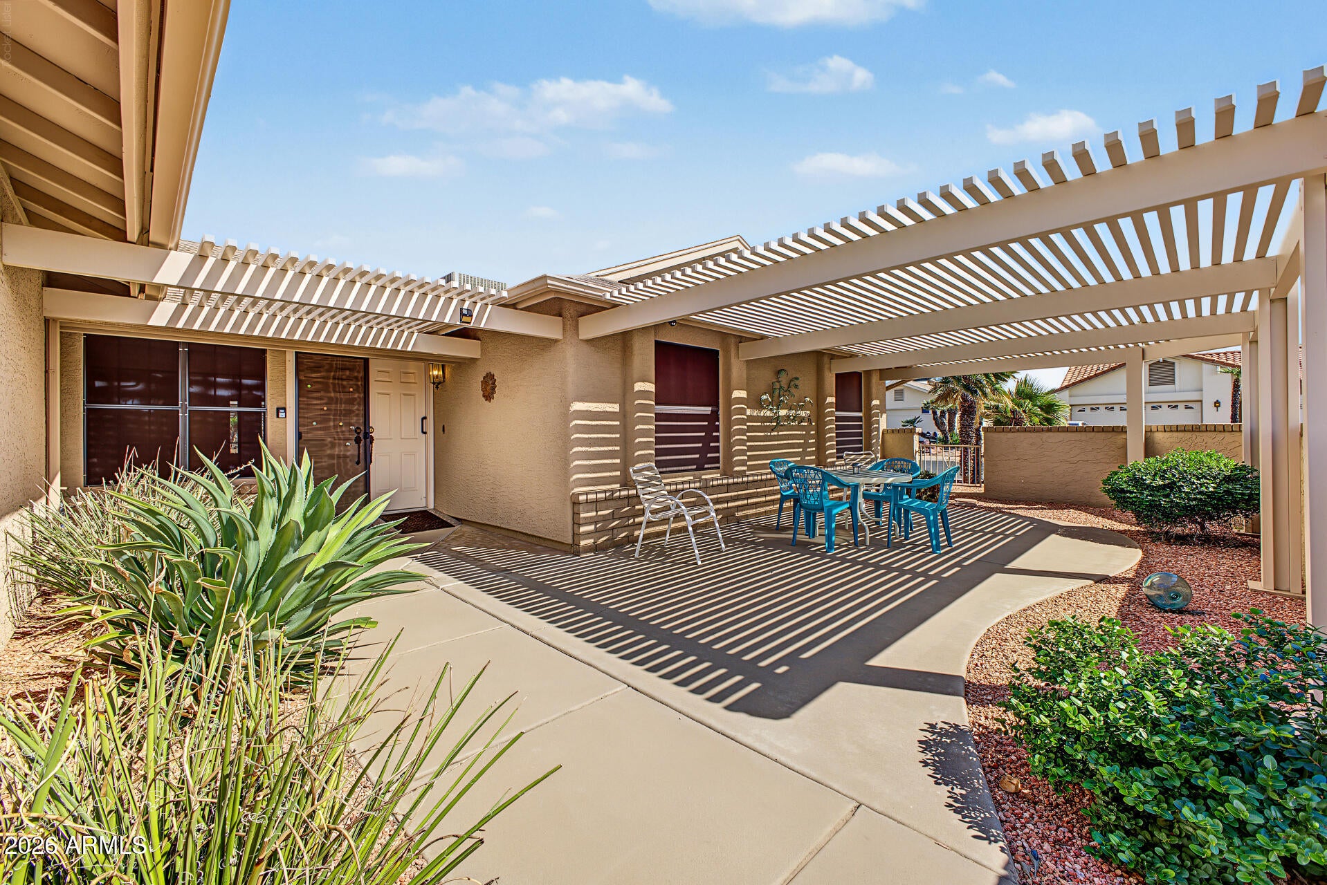 2052 LEISURE WORLD --