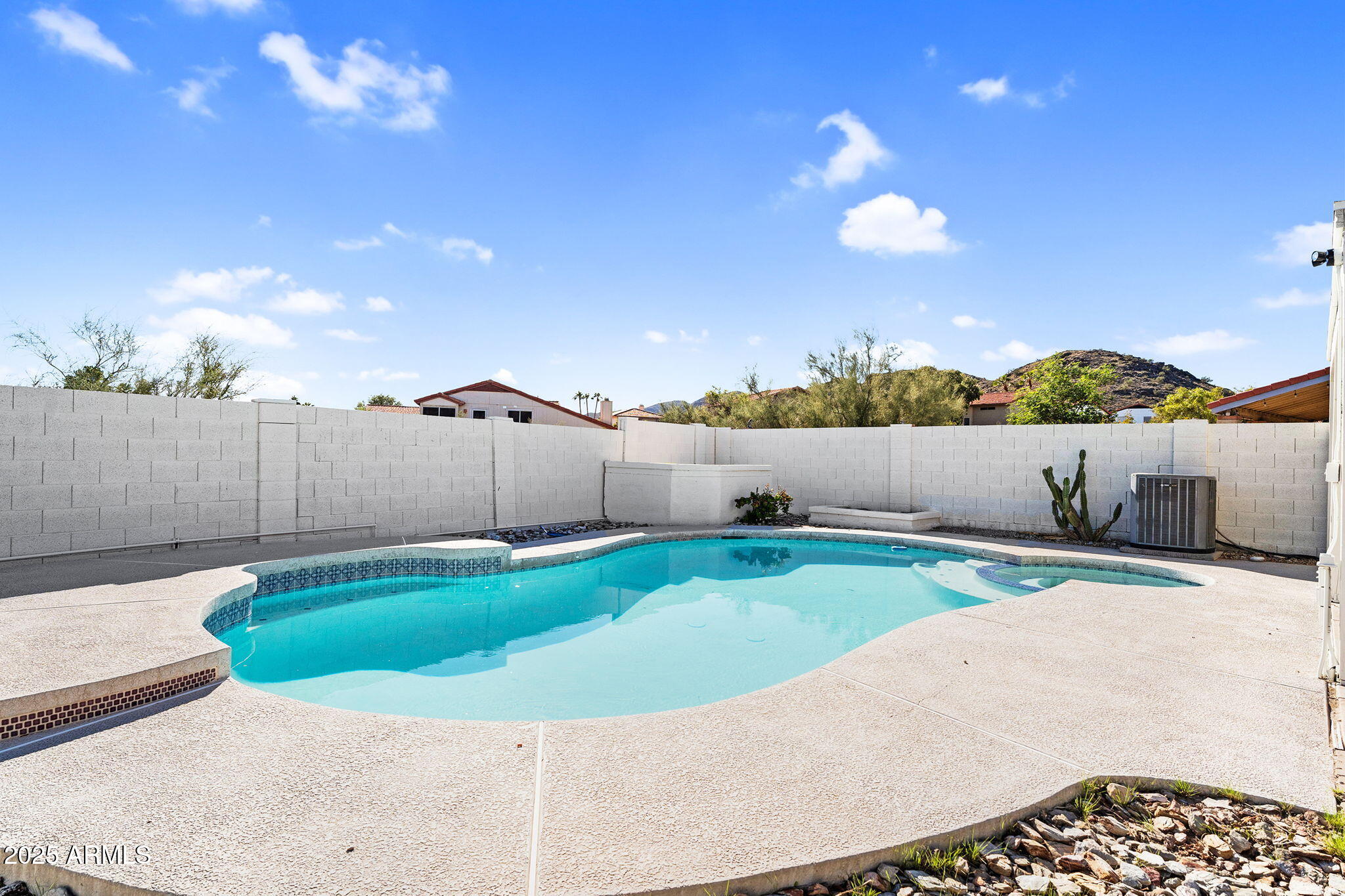 4507 E Monte Way