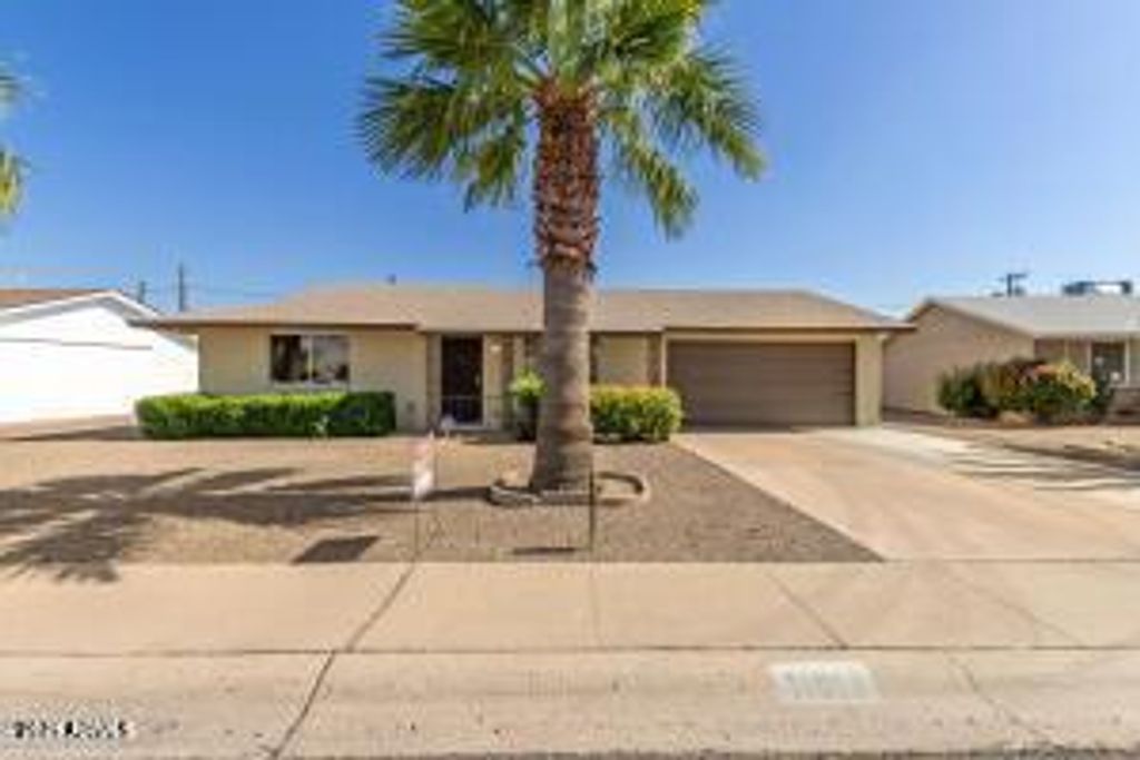 Photo of 11017 W Alabama Avenue, Sun City, AZ 85351 (MLS # 6954453)