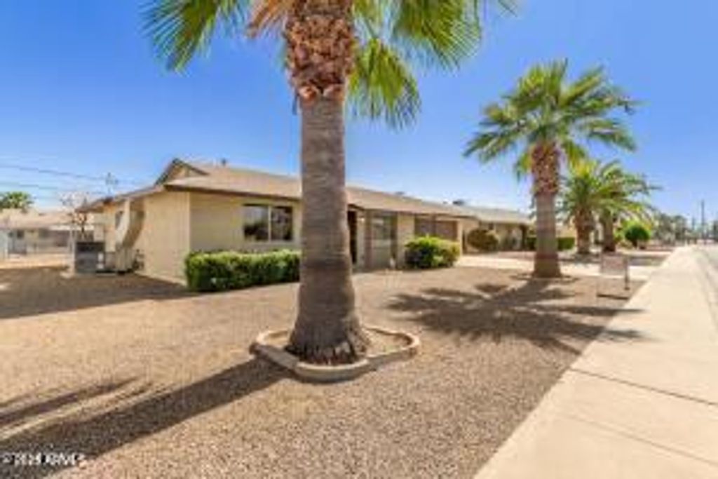 Photo of 11017 W Alabama Avenue, Sun City, AZ 85351 (MLS # 6954453)