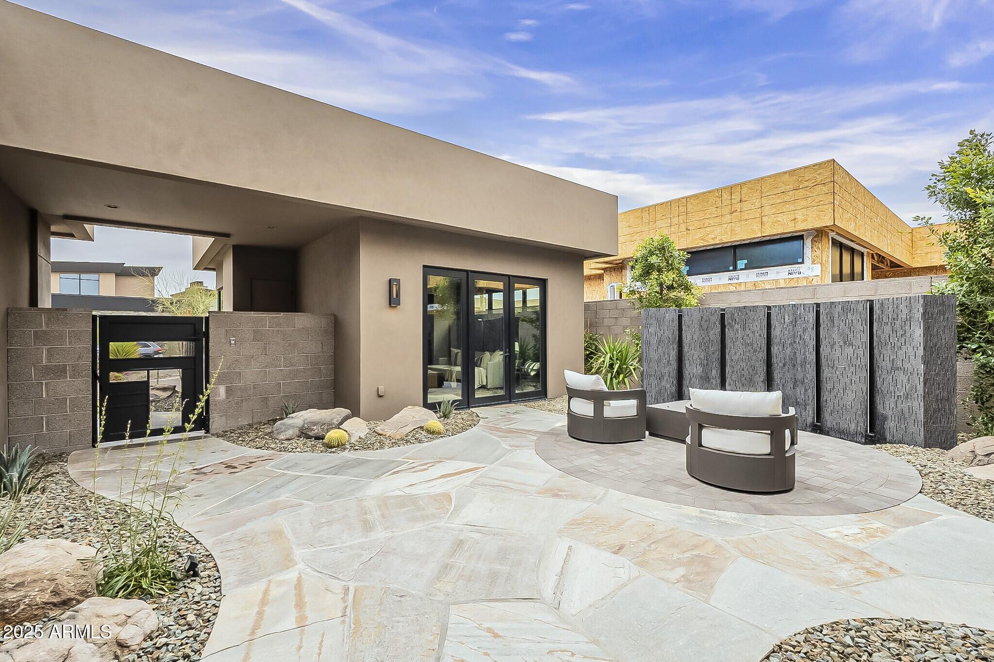 37200 N CAVE CREEK Road 1023