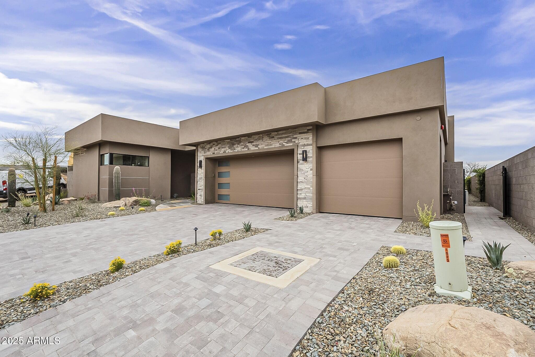 37200 N CAVE CREEK Road 1023