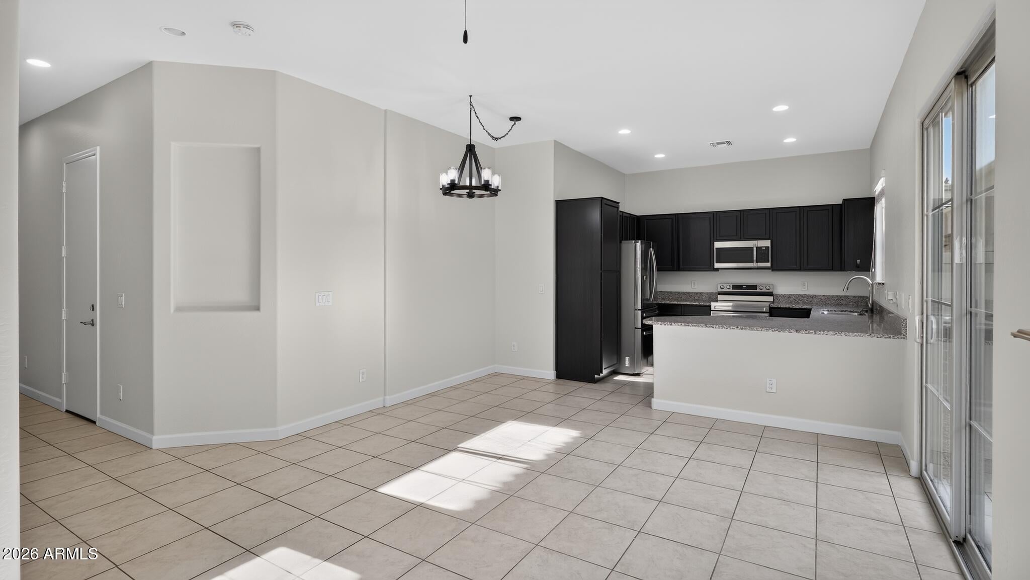 1367 S COUNTRY CLUB Drive 1098