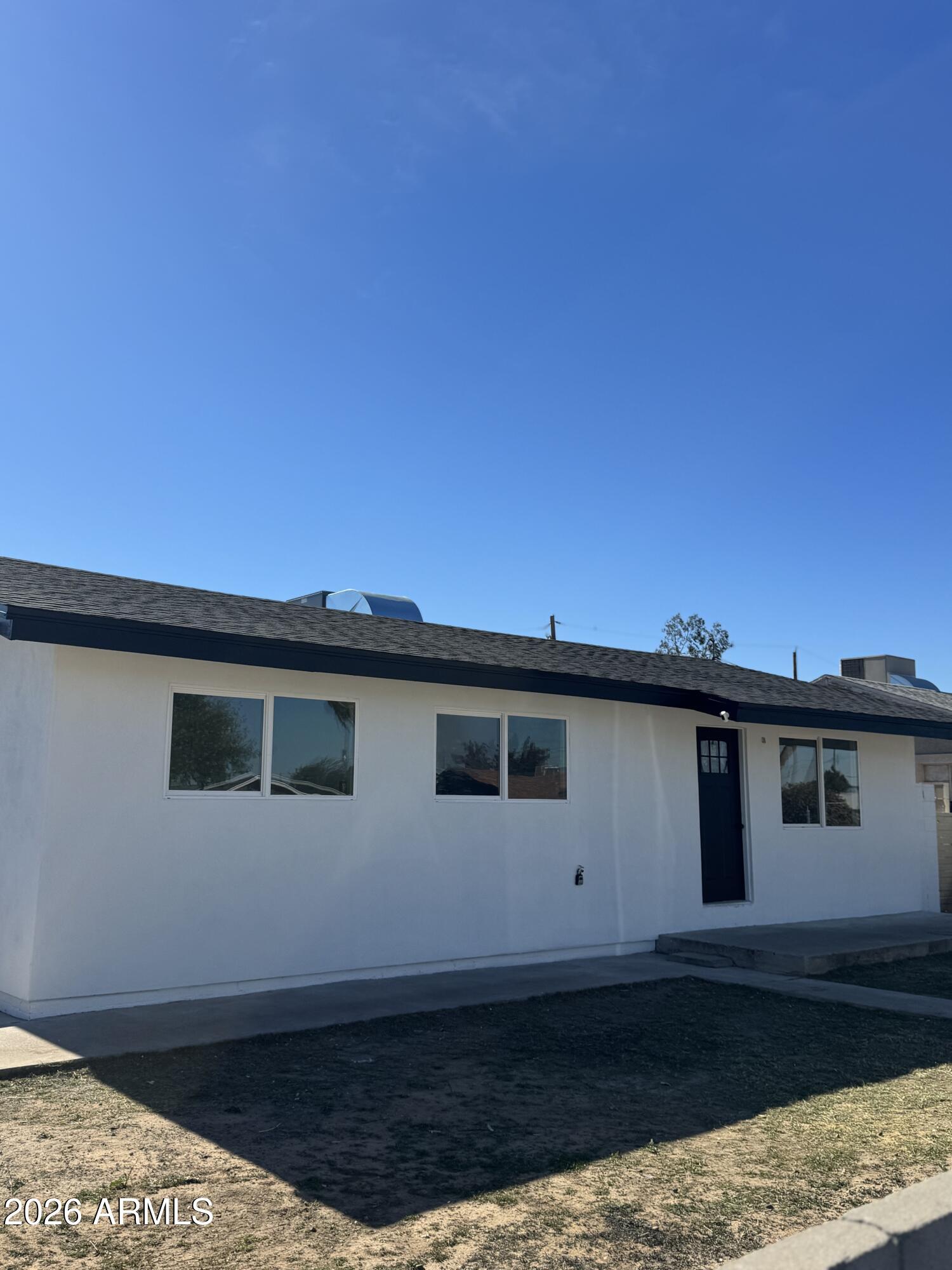 1301 W SUNLAND Avenue