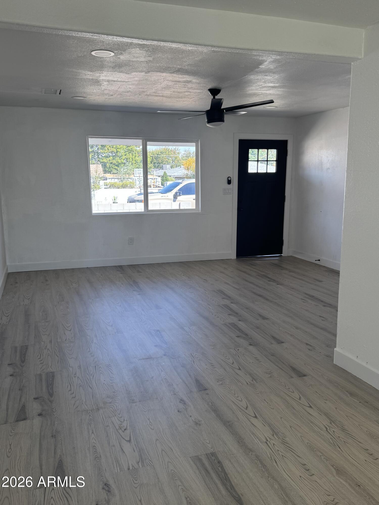 1301 W SUNLAND Avenue