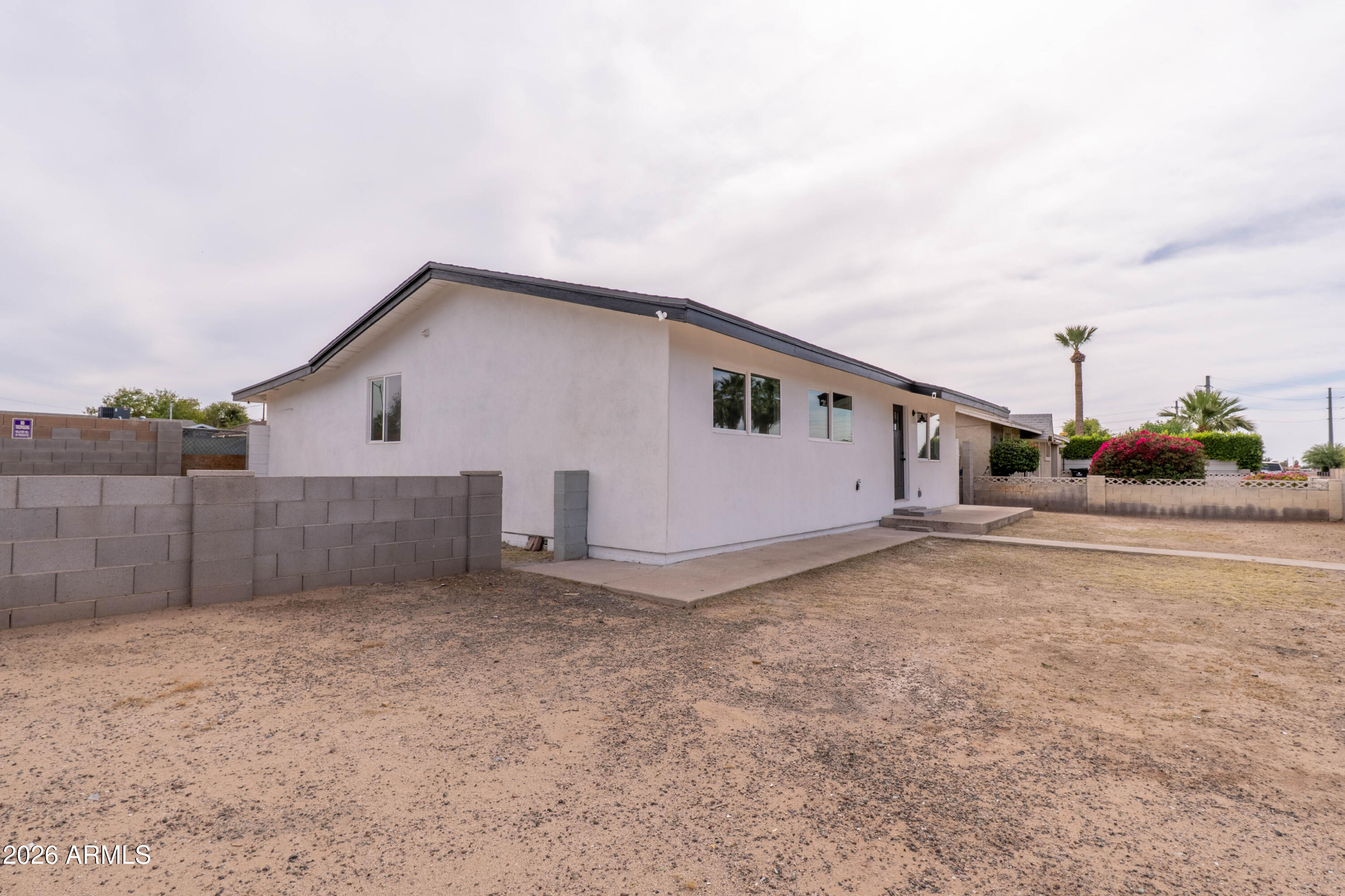 1301 W SUNLAND Avenue