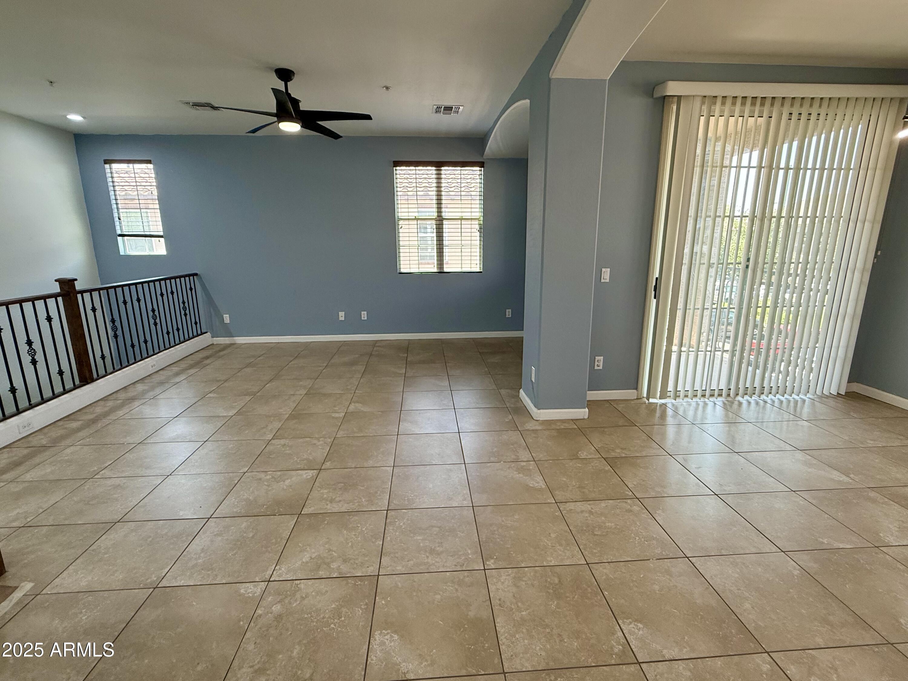 4719 E THUNDERHEART Trail 101