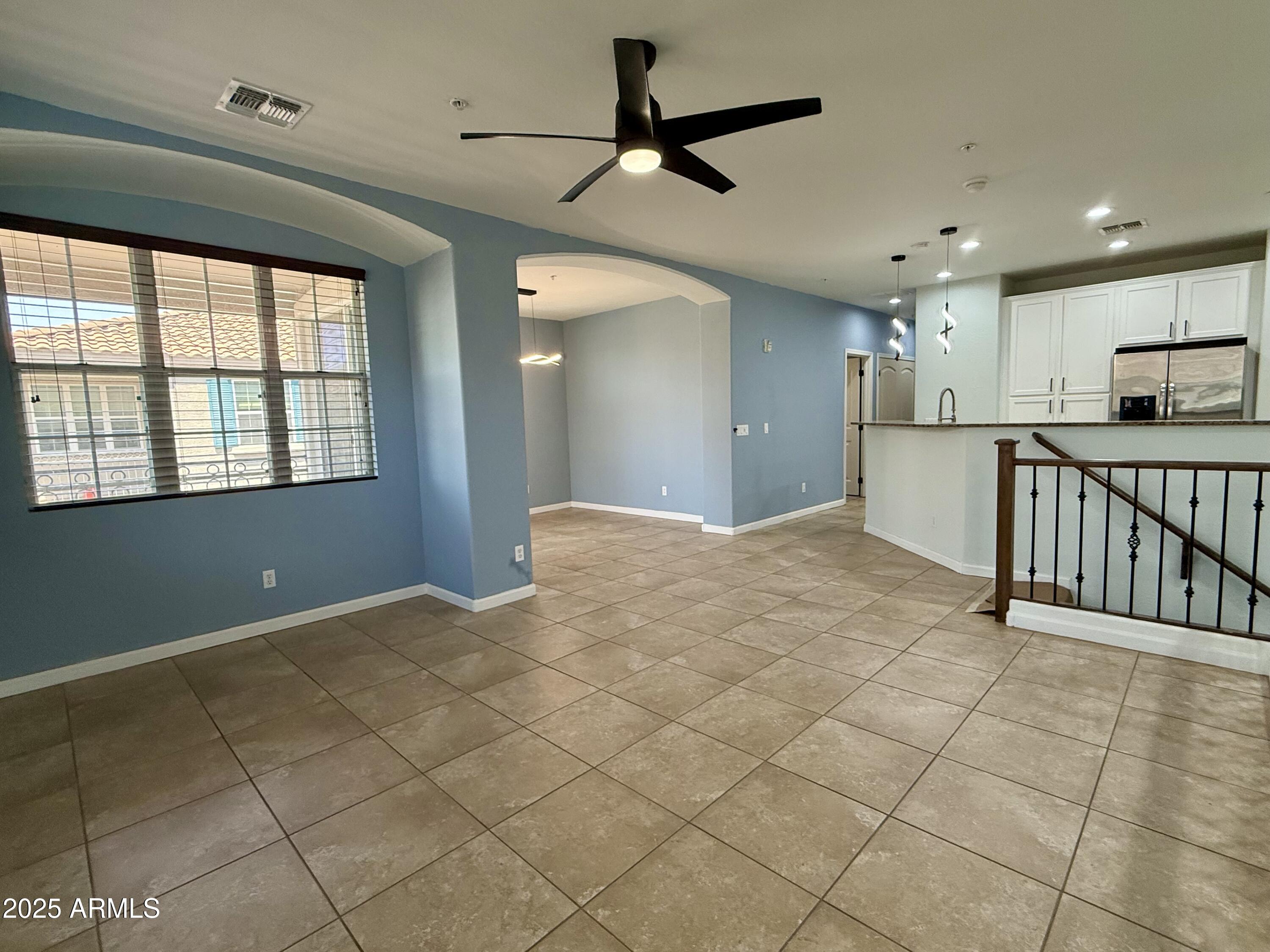 4719 E THUNDERHEART Trail 101