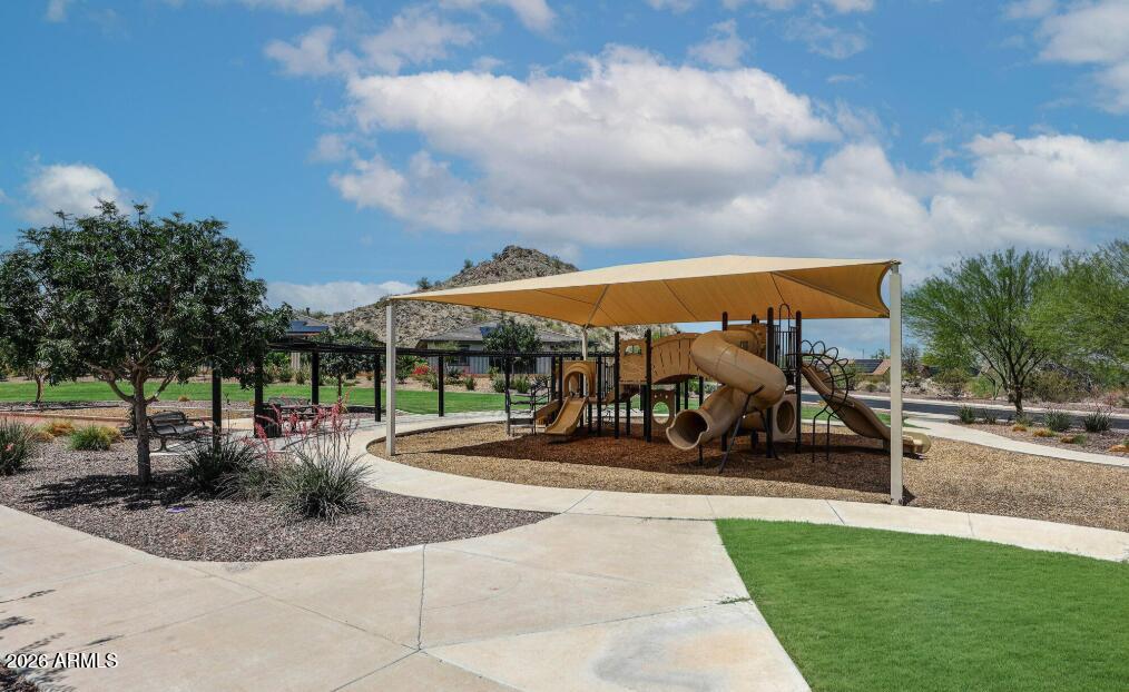 18183 W DESERT BLOSSOM Drive