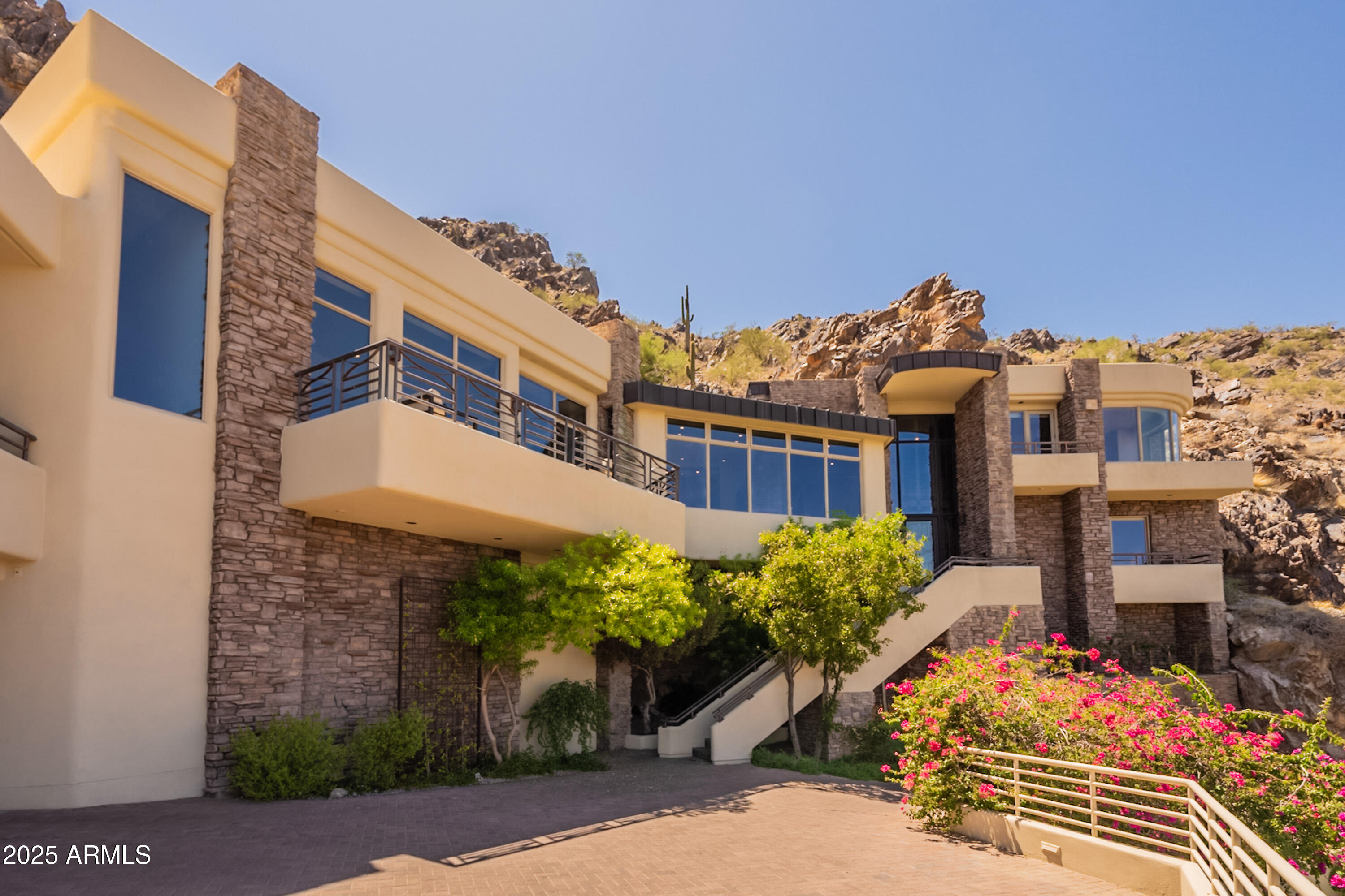 5676 E CHENEY Drive