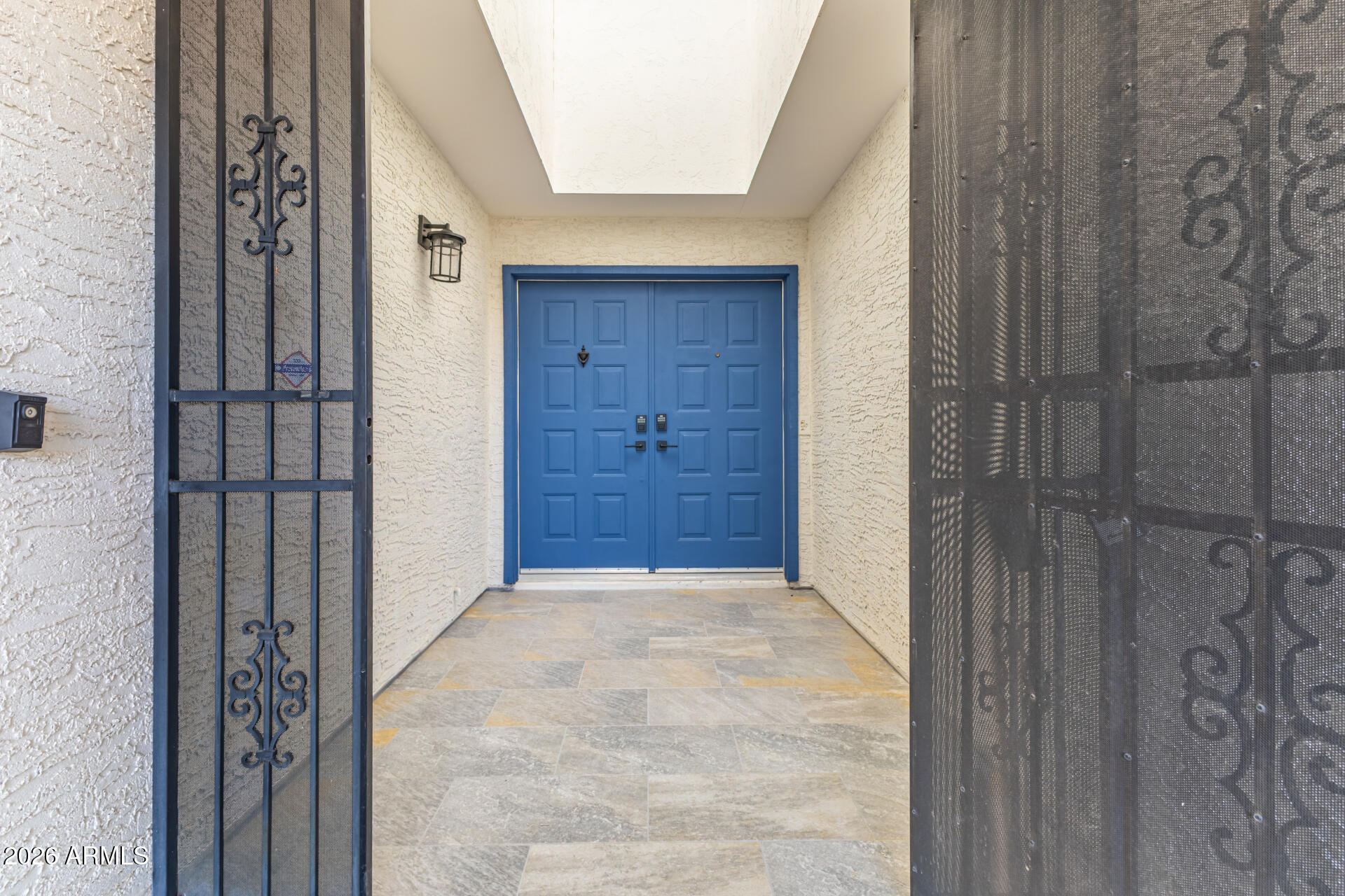 9315 E CITRUS Lane N