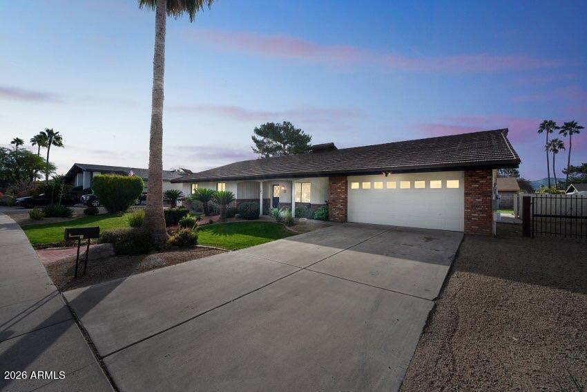 101 W KATHLEEN Road