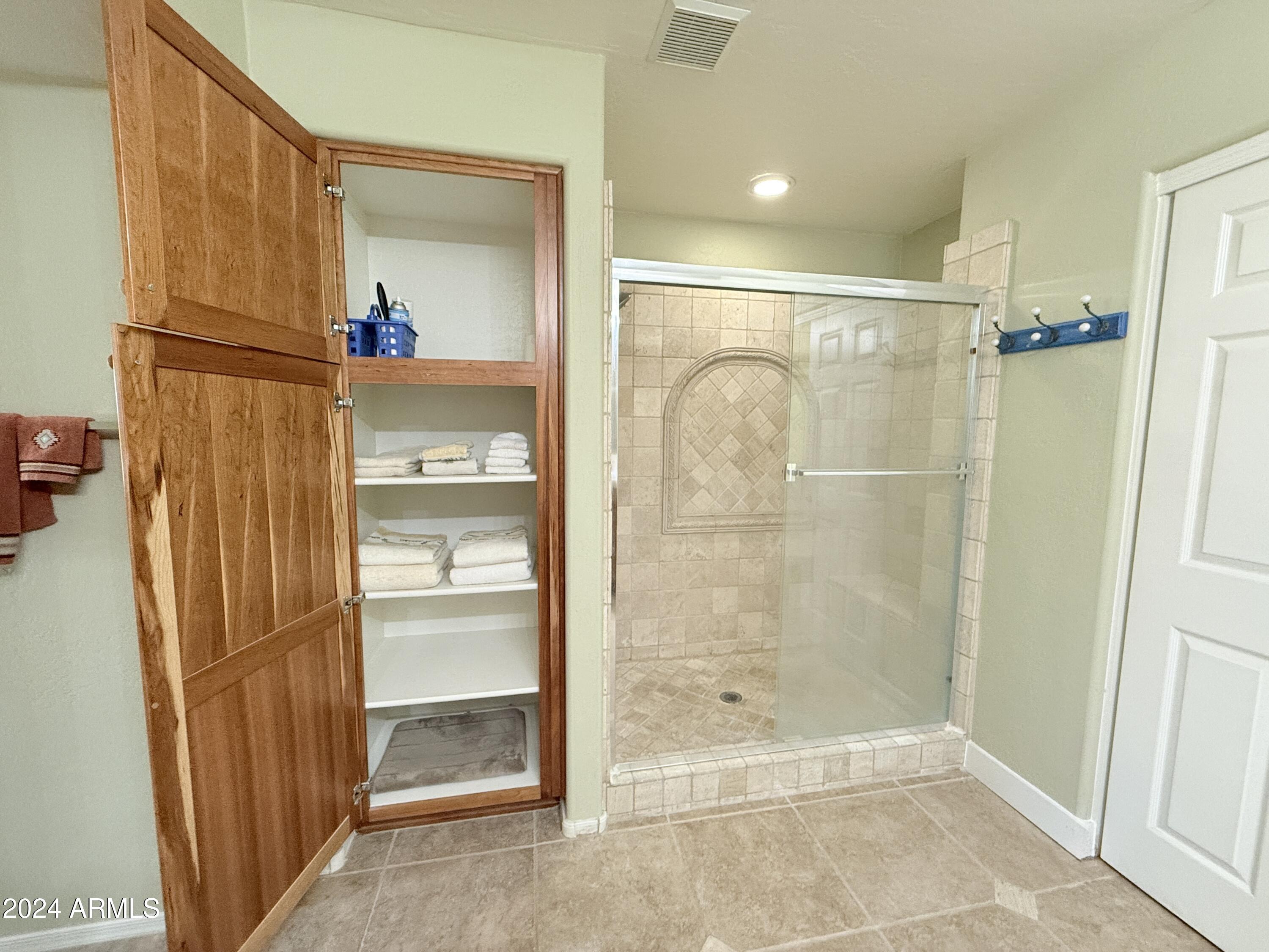 Mission Royale Active Adult - Residential