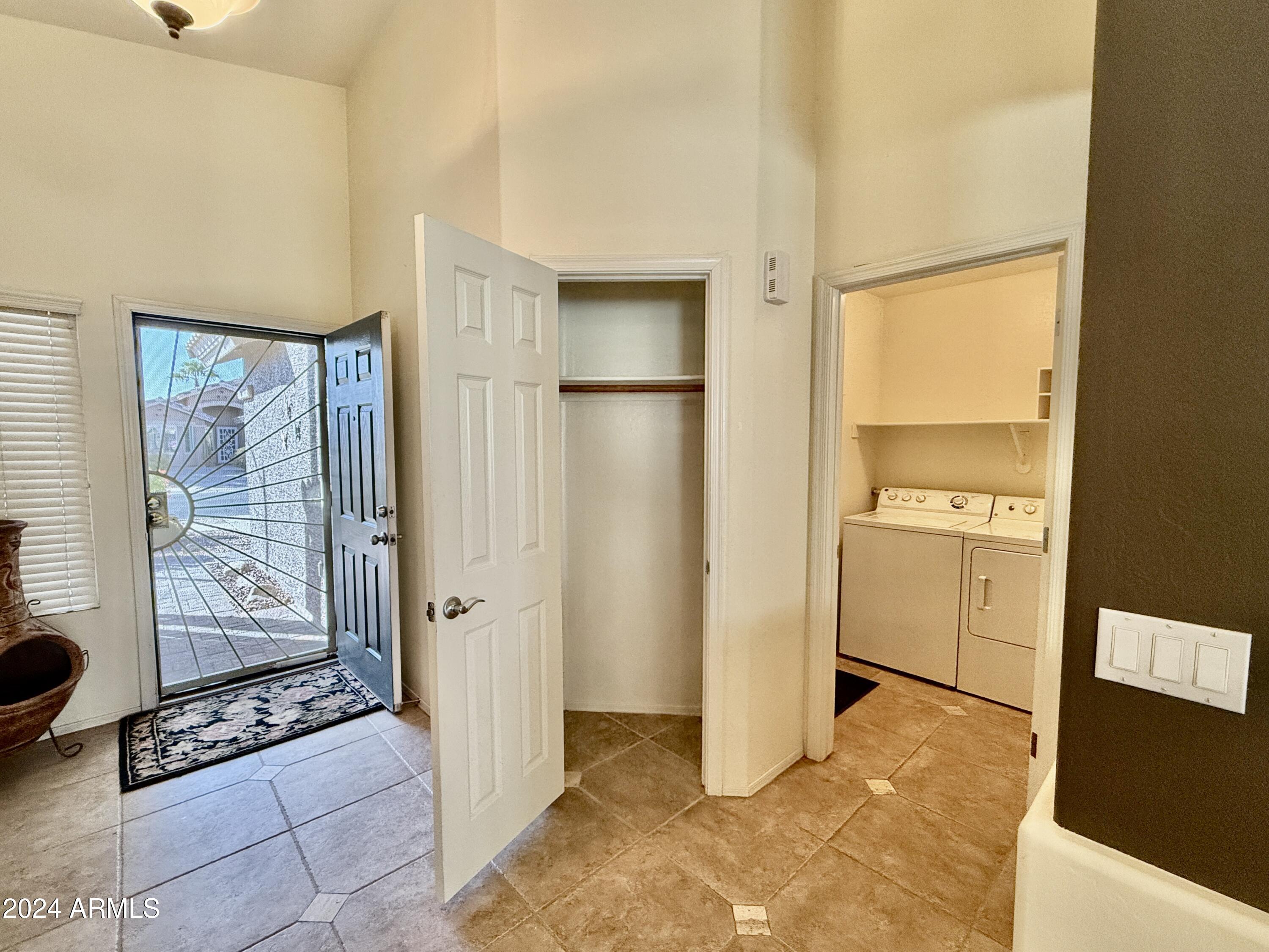 Mission Royale Active Adult - Residential