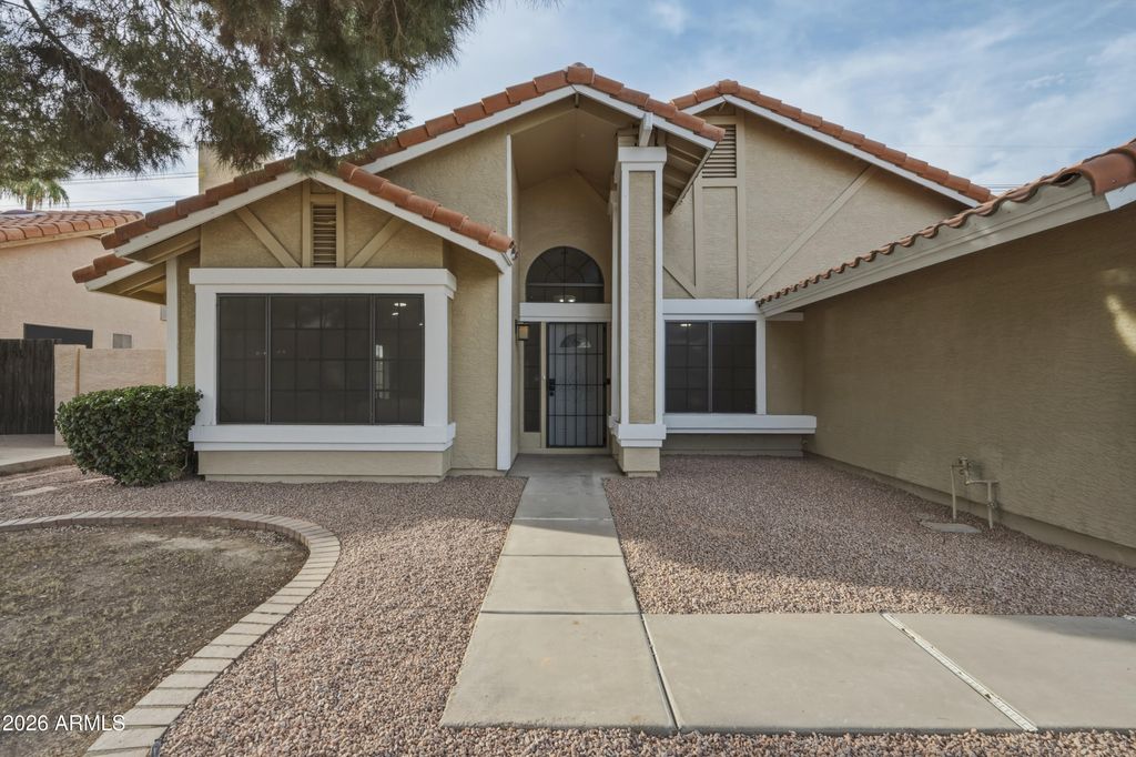 Photo of 1455 E Brentrup Drive, Tempe, AZ 85283 (MLS # 6993653)