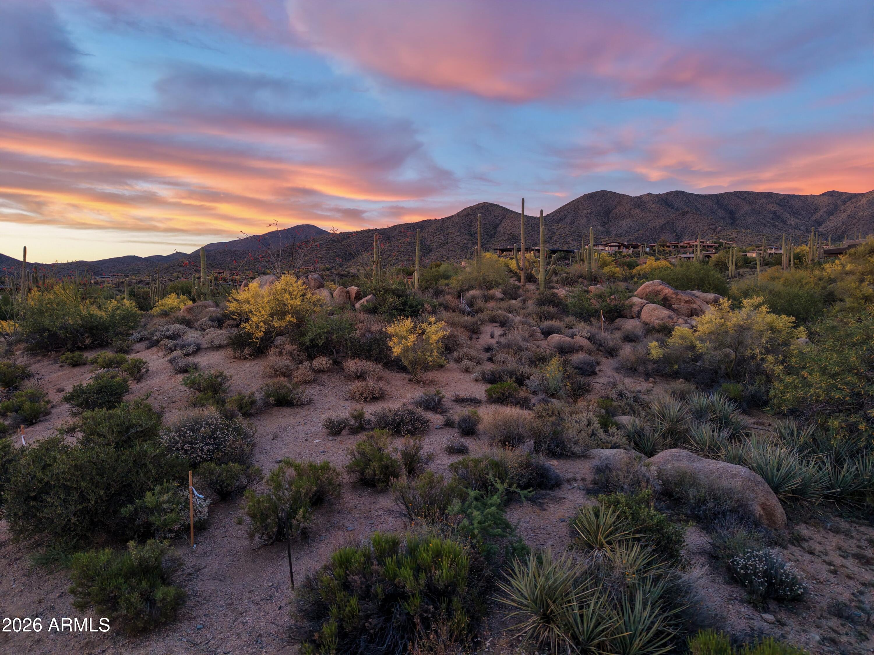 DESERT MOUNTAIN - Land