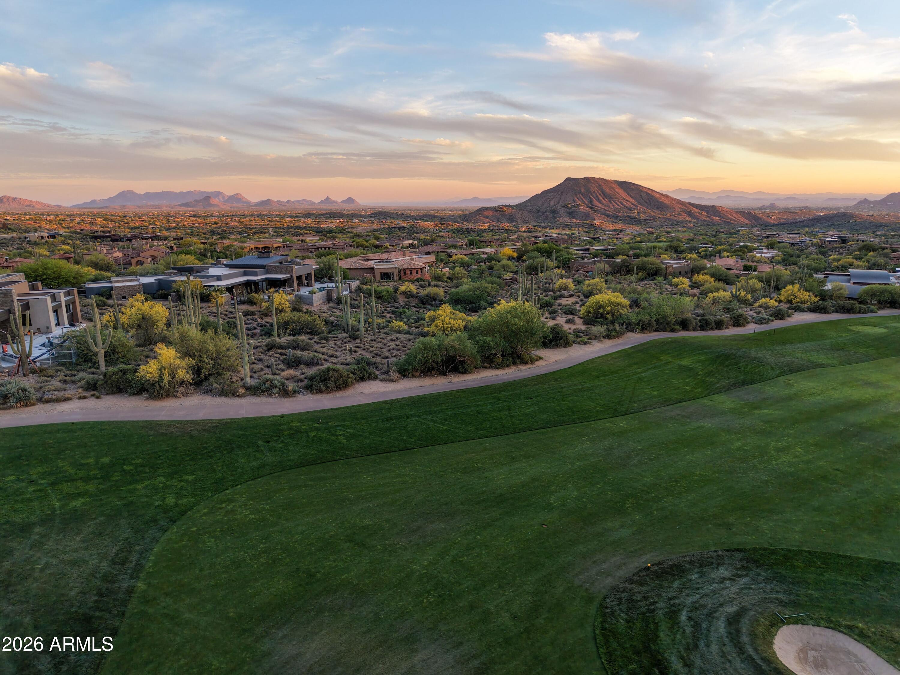DESERT MOUNTAIN - Land
