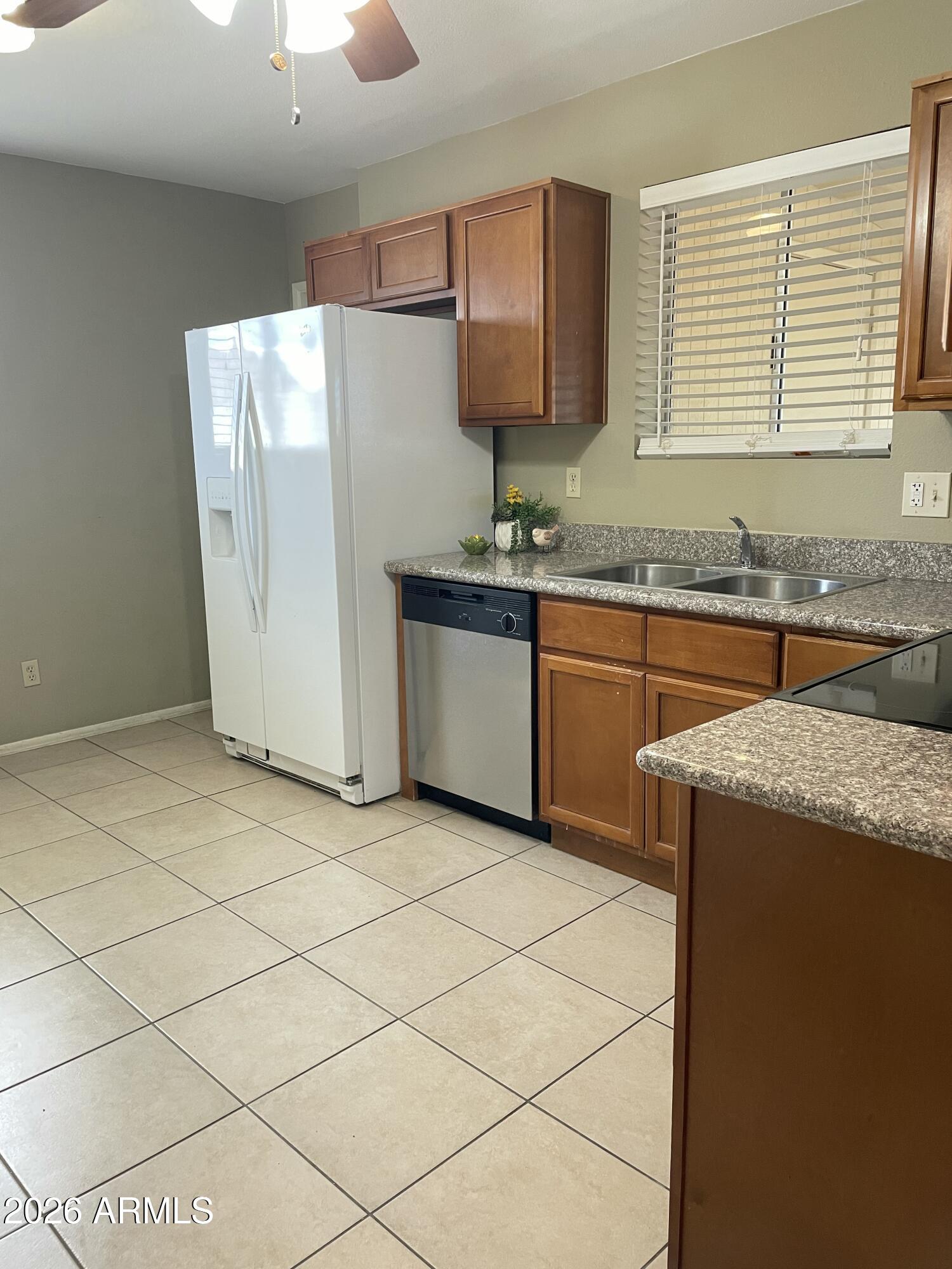 APACHE VILLA THREE - Residential