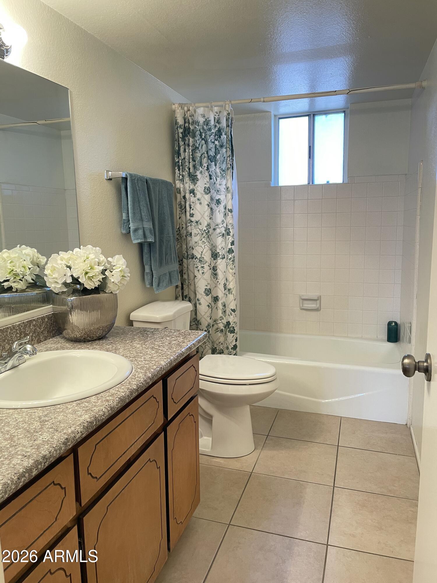 APACHE VILLA THREE - Residential