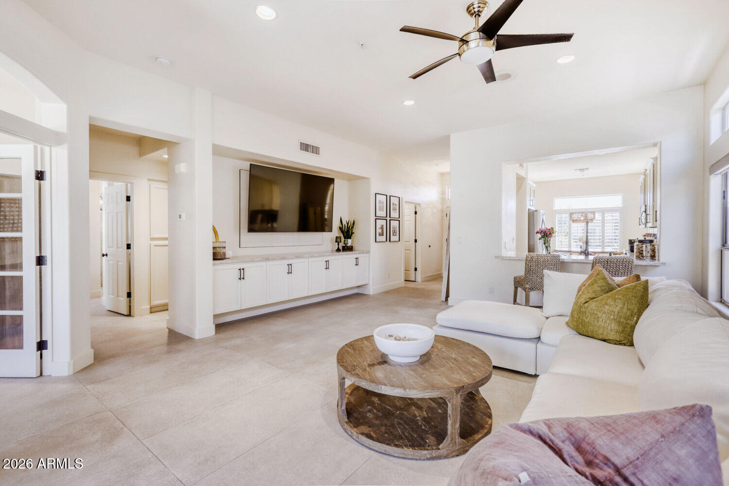 8854 E CALLE BUENA Vista