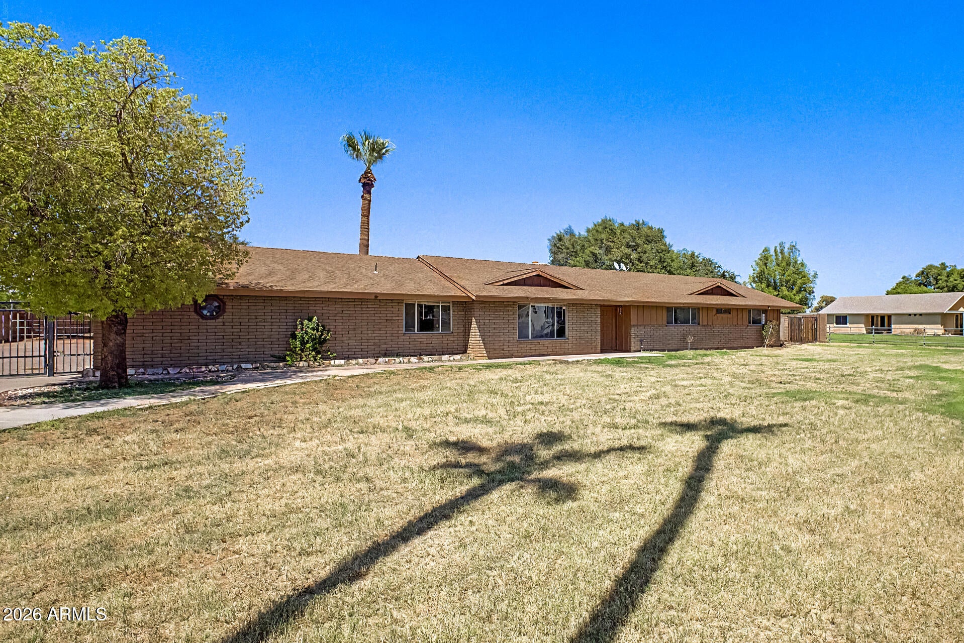5228 W MCNEIL Street