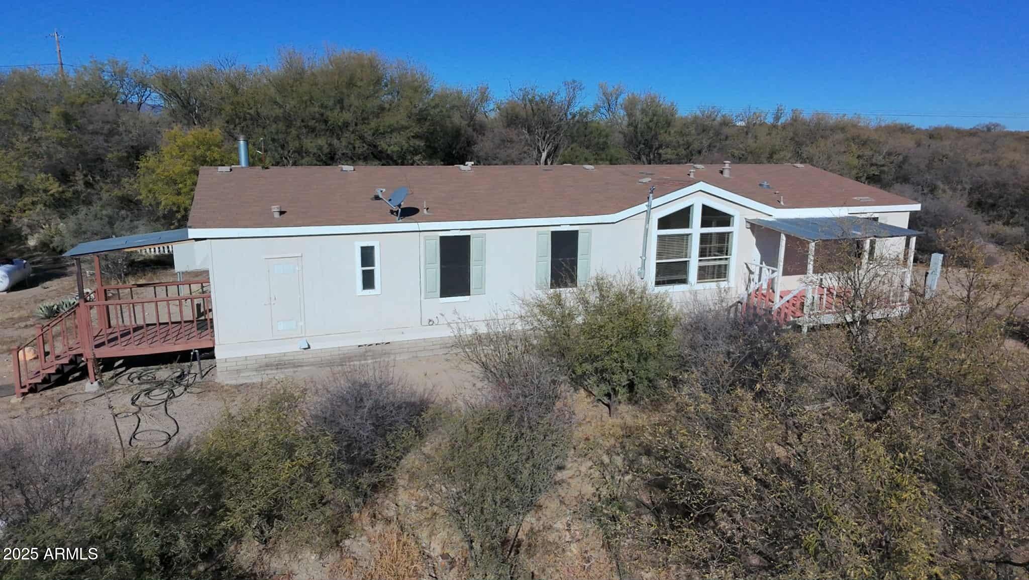 1924 E BLACKBERRY Lane