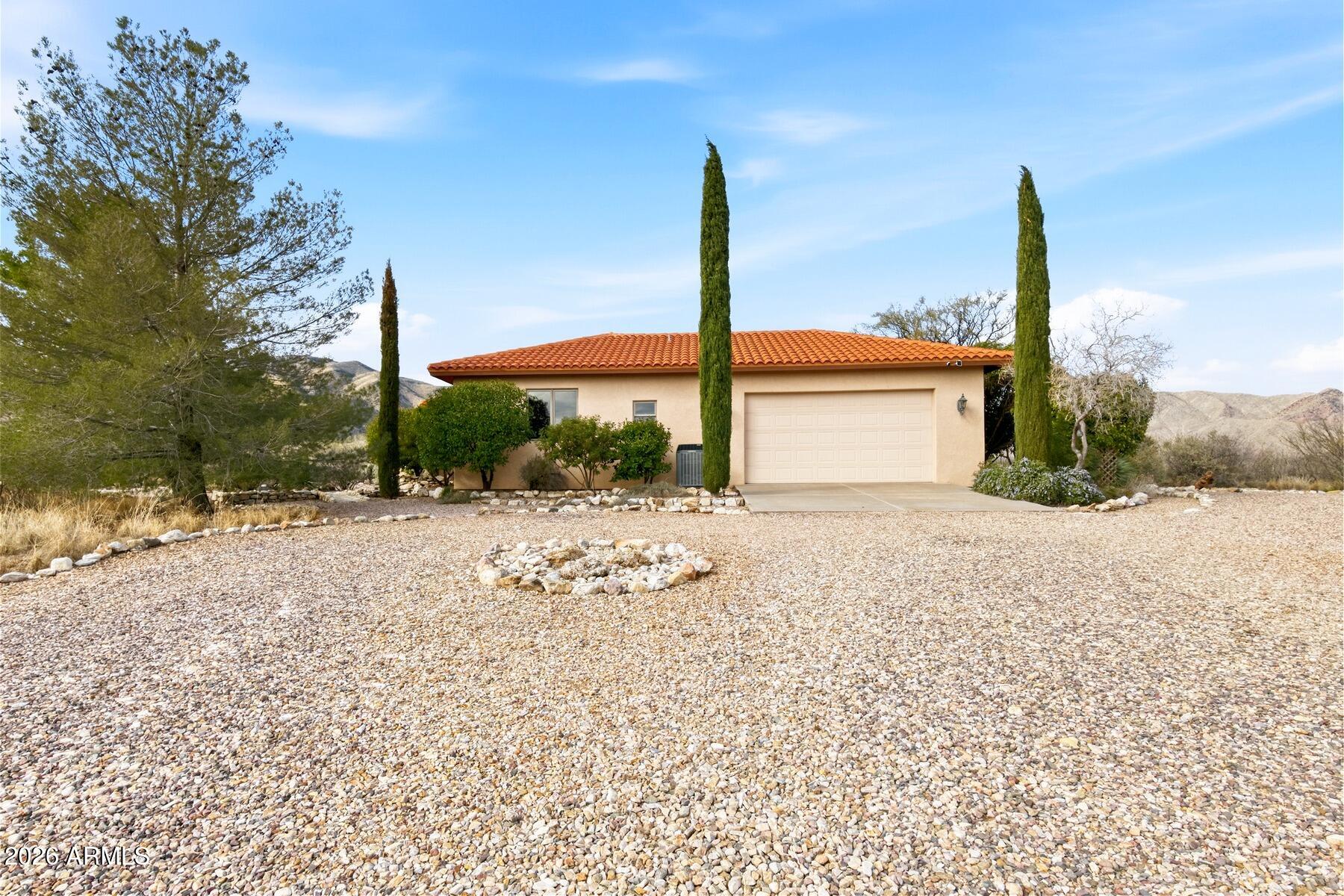 1225 N SKY ISLANDS END --