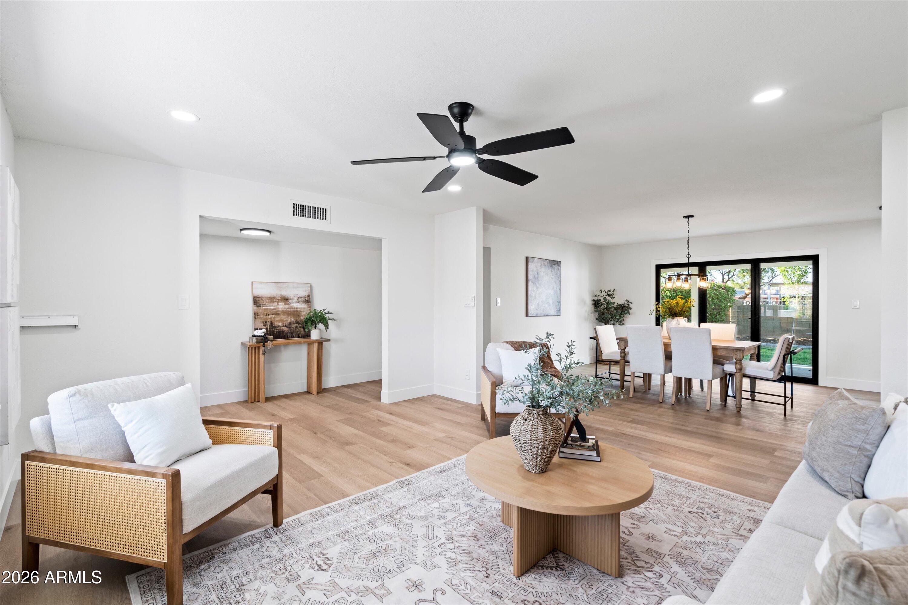 8102 E PALM Lane