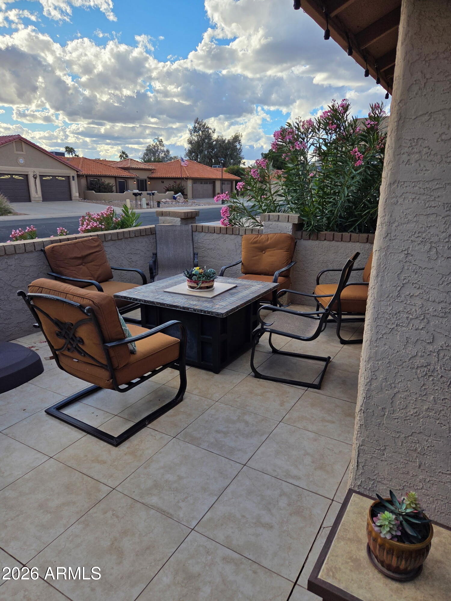 2050 LEISURE WORLD --