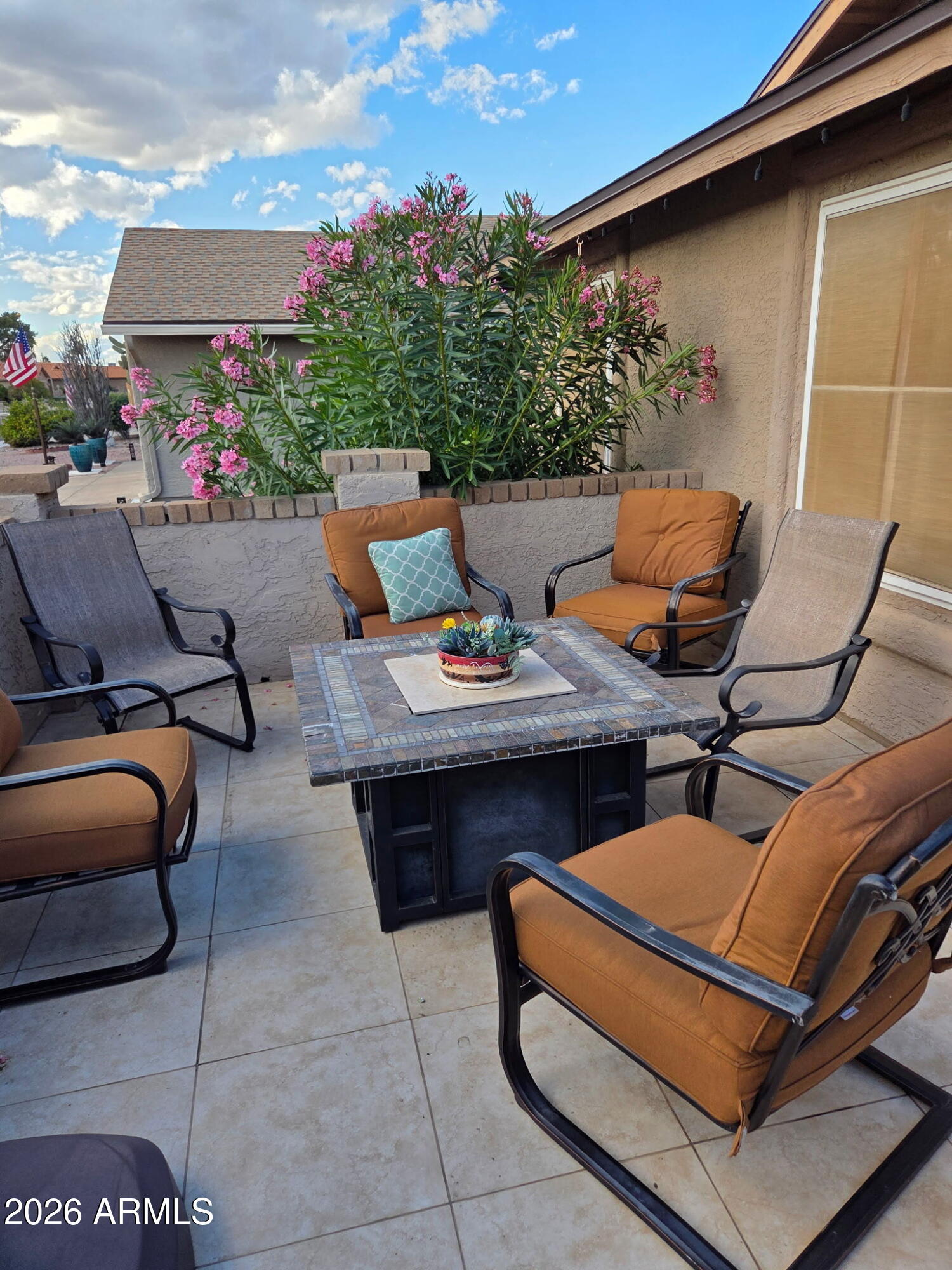 2050 LEISURE WORLD --