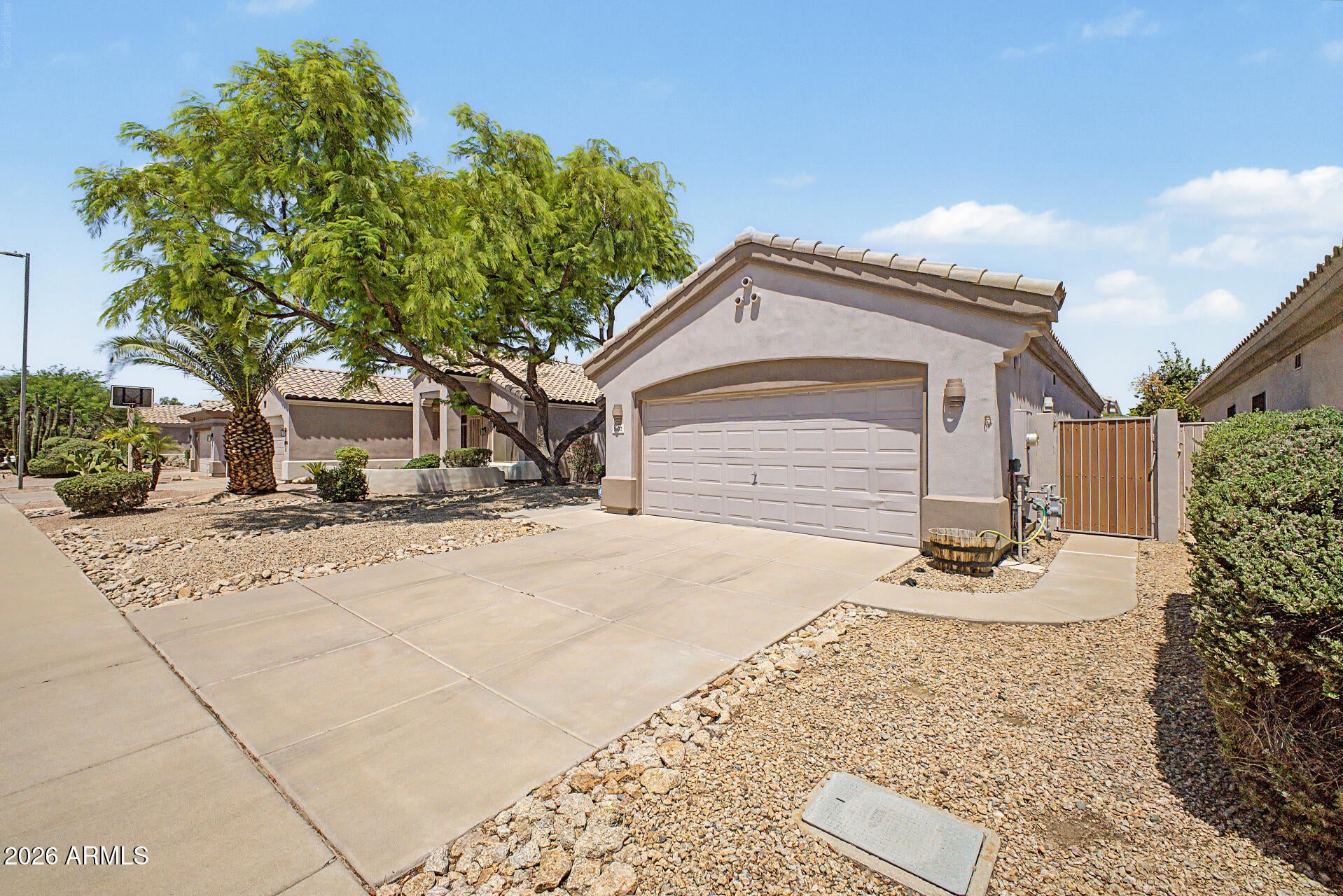 8102 E RITA Drive
