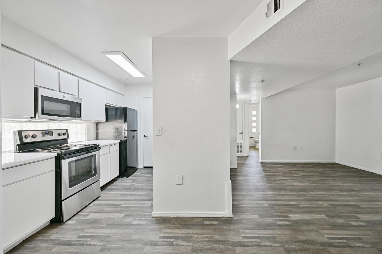 3065 N 67th Avenue Apt 212