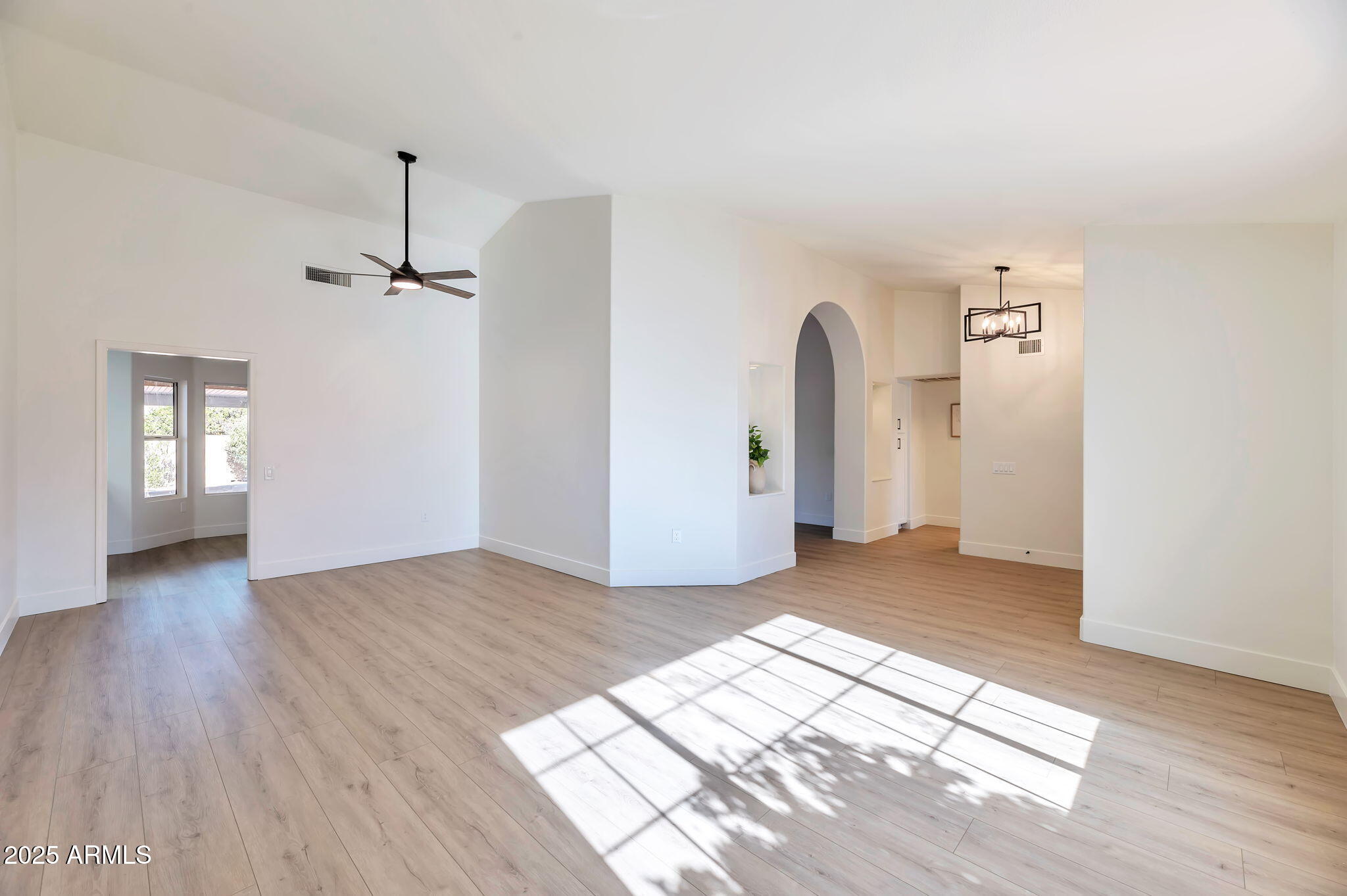 15116 W SENTINEL Drive