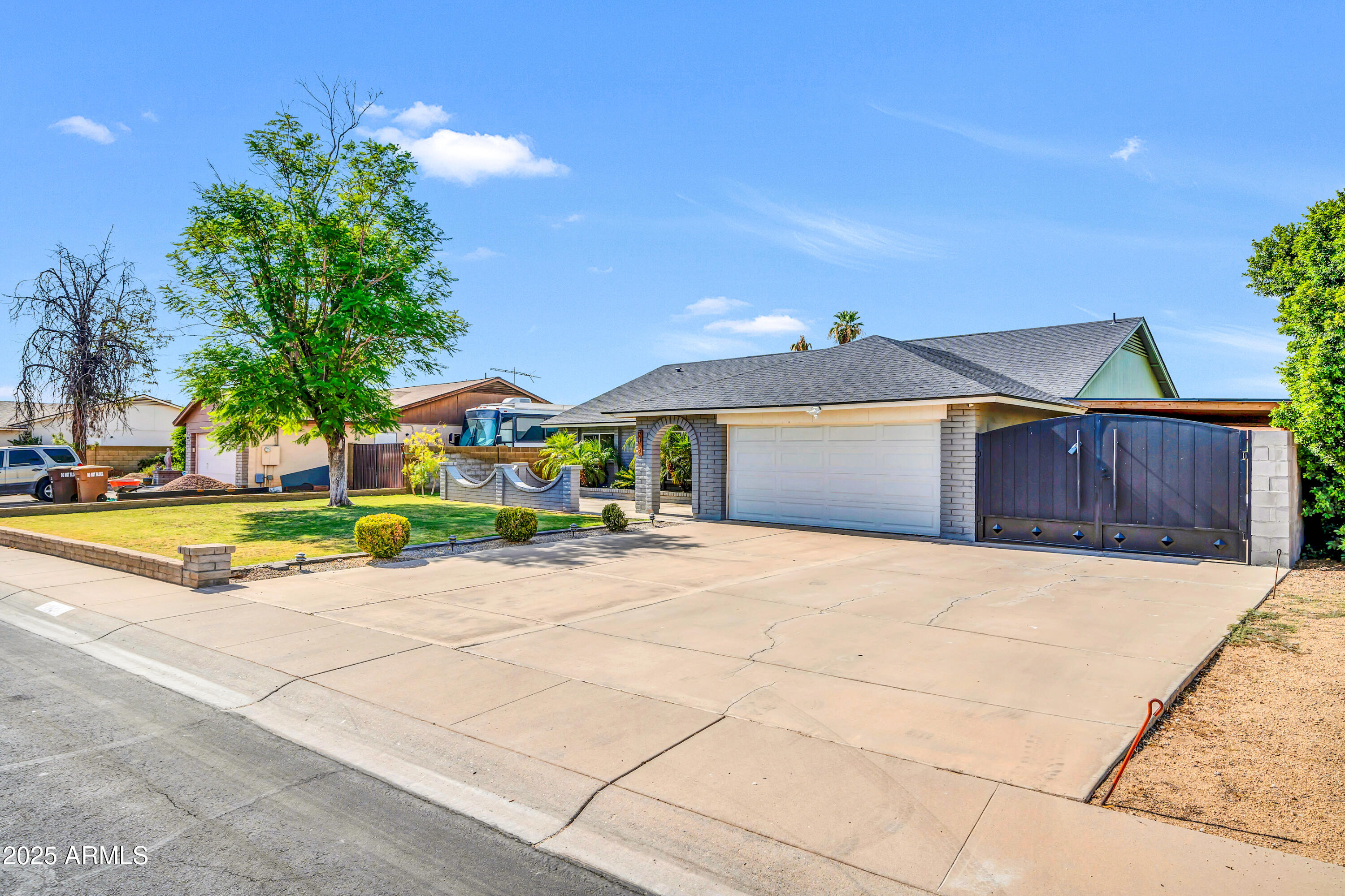 Homes 3 7413 W COLUMBINE Drive