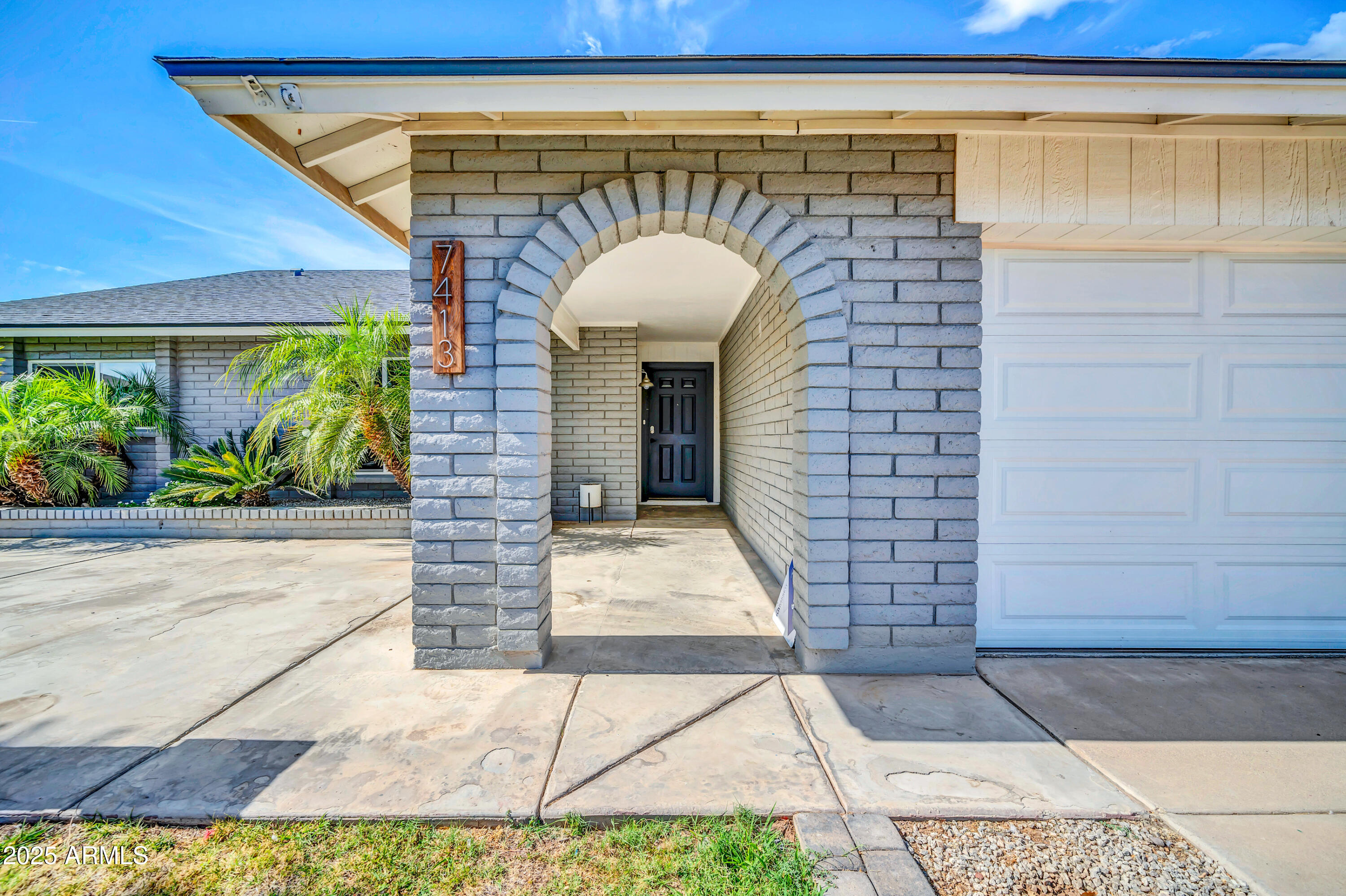 Homes 2 7413 W COLUMBINE Drive
