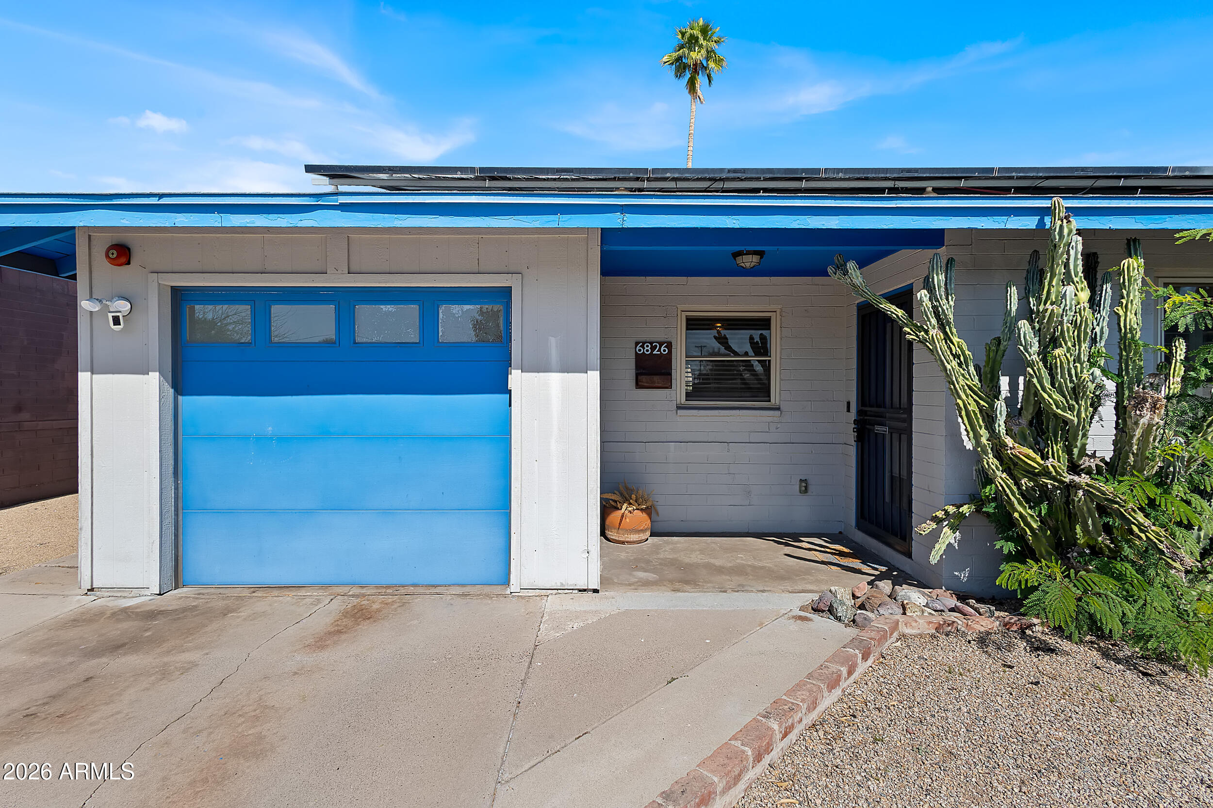 6826 E EDGEMONT Avenue