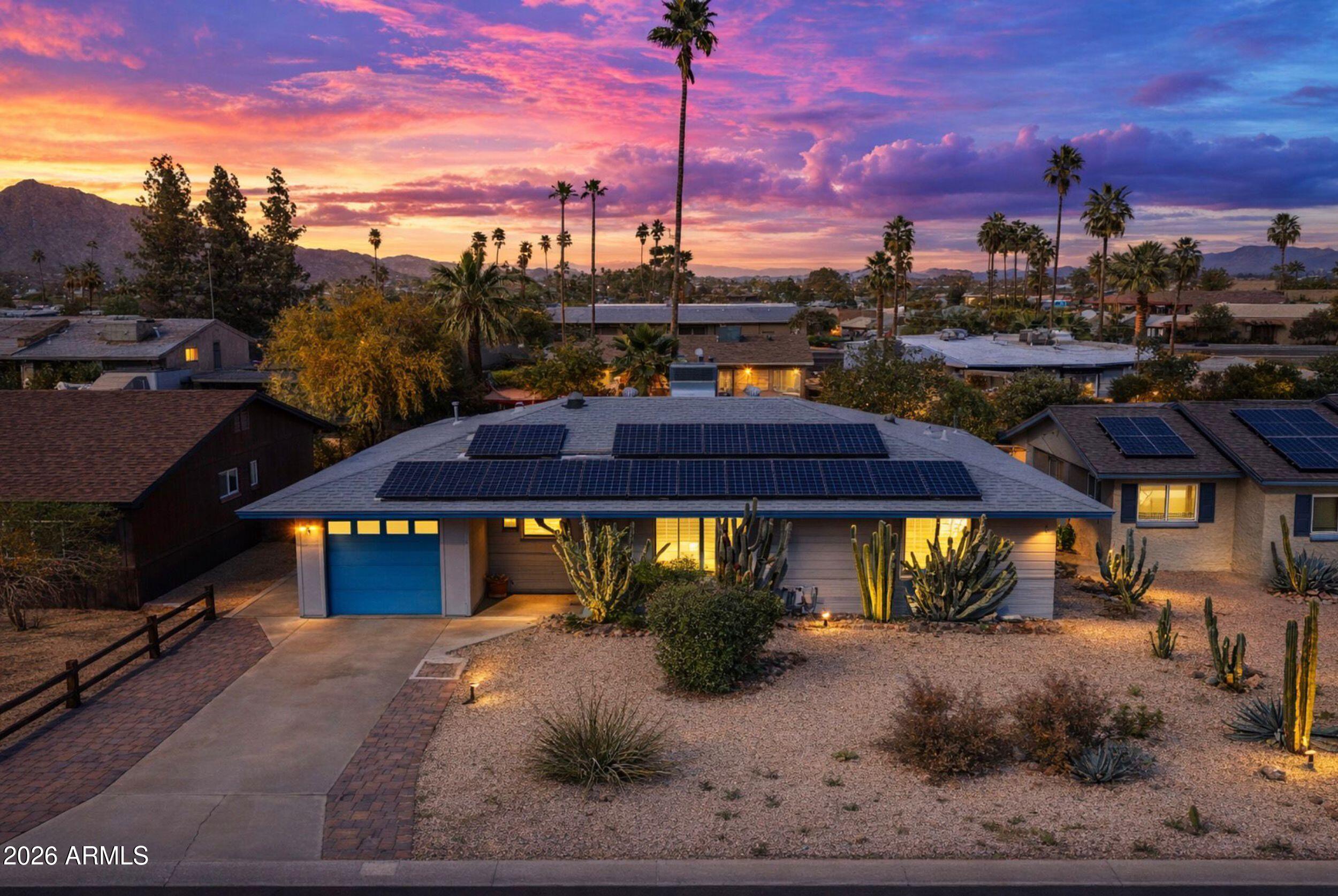 6826 E EDGEMONT Avenue