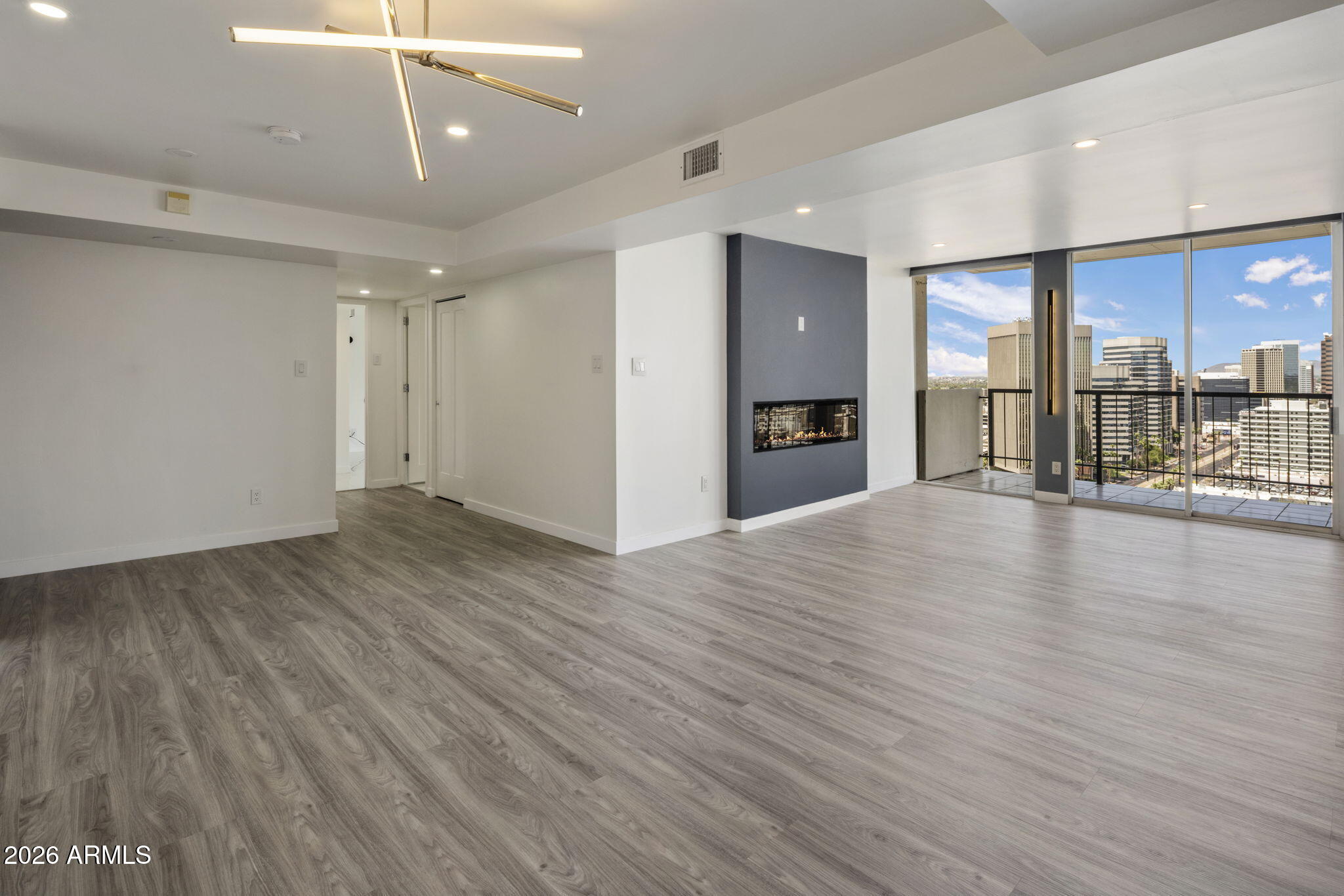 2323 N Central Avenue 2106