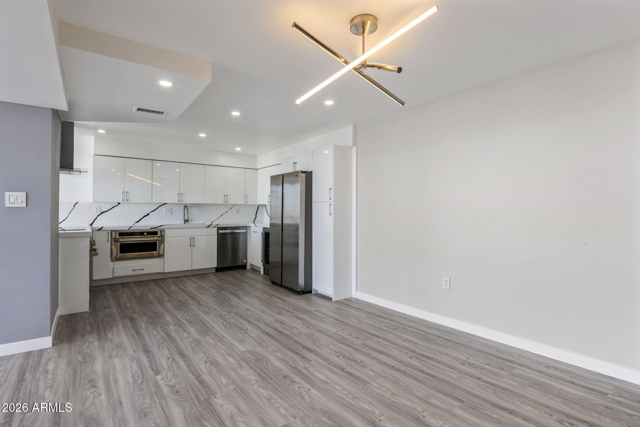 2323 N Central Avenue 2106