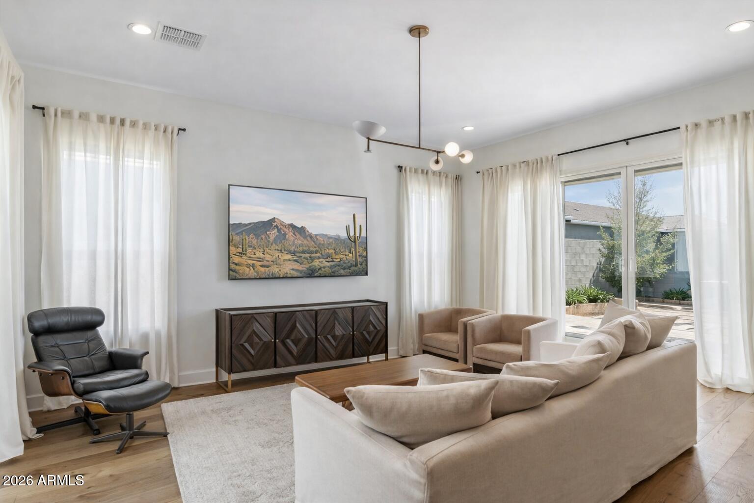 10471 W QUAIL Avenue