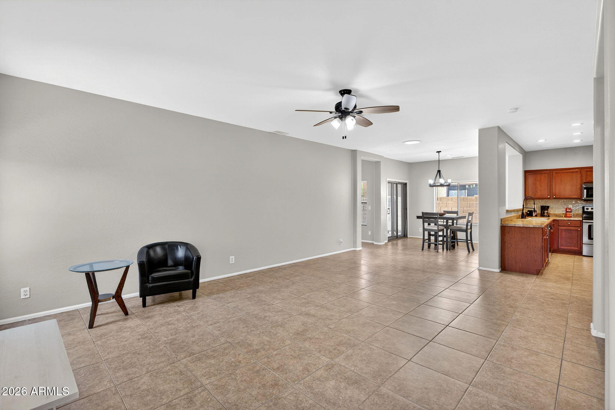 697 W OAK TREE Lane