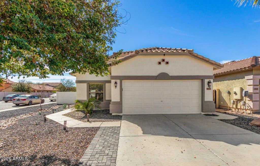 Photo of 697 W Oak Tree Lane, San Tan Valley, AZ 85143 (MLS # 6987409)