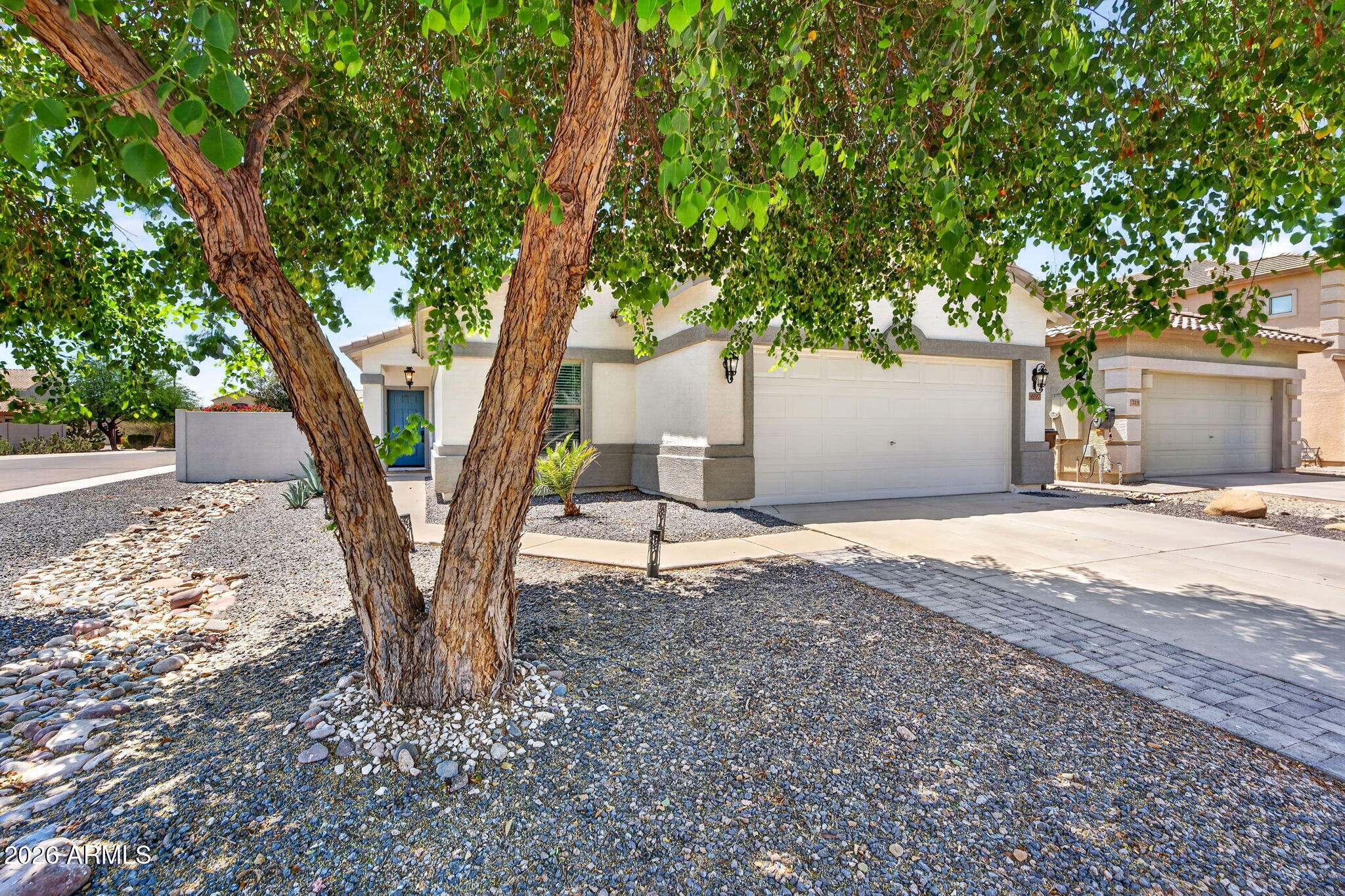 697 W OAK TREE Lane