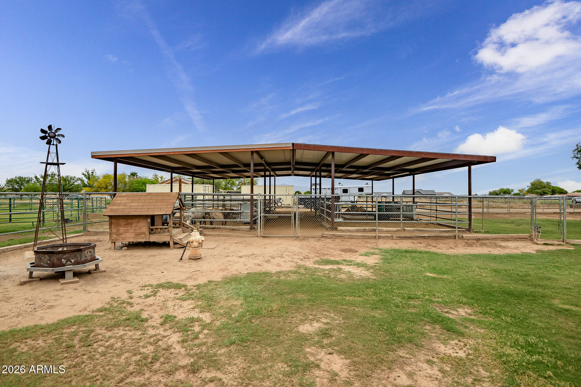 Horse Property deluxe on 2.33 acres - Residential