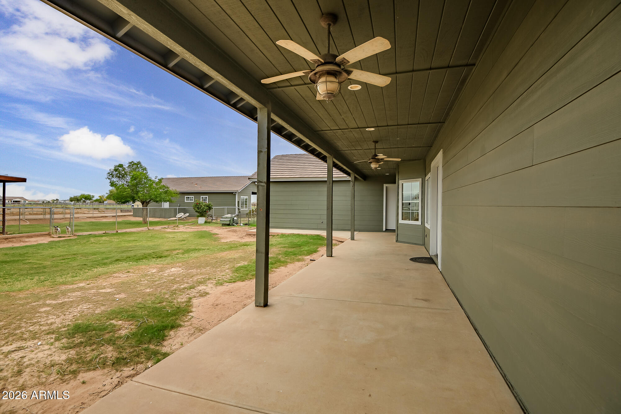 Horse Property deluxe on 2.33 acres - Residential