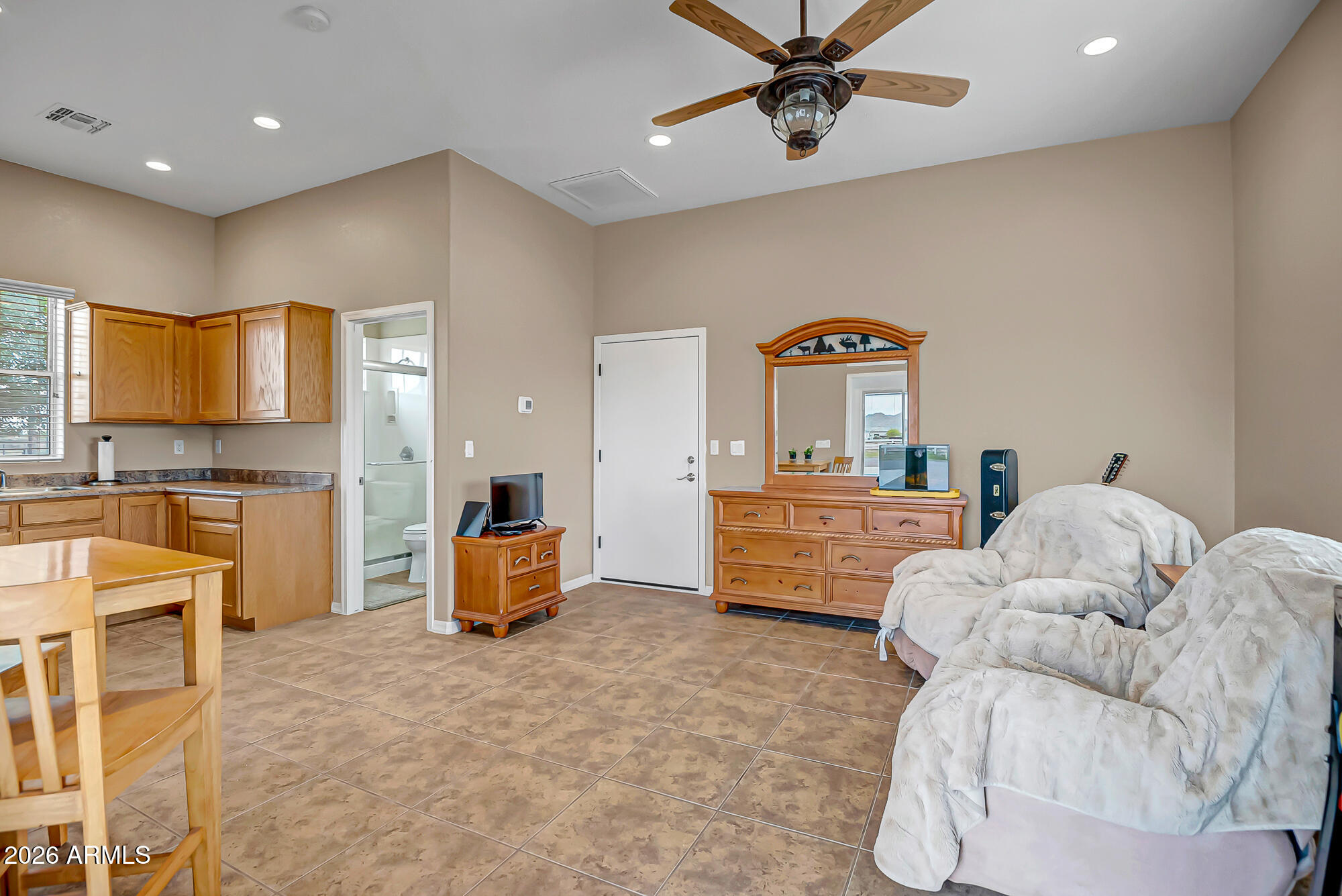 Horse Property deluxe on 2.33 acres - Residential